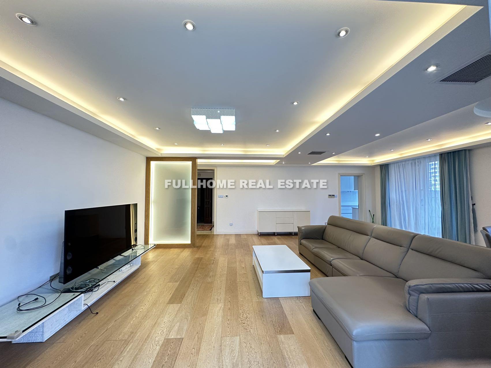 Hua Li Jia Zu - 3 bedroom apartment in Shanghai, Gubei, Hongqiao