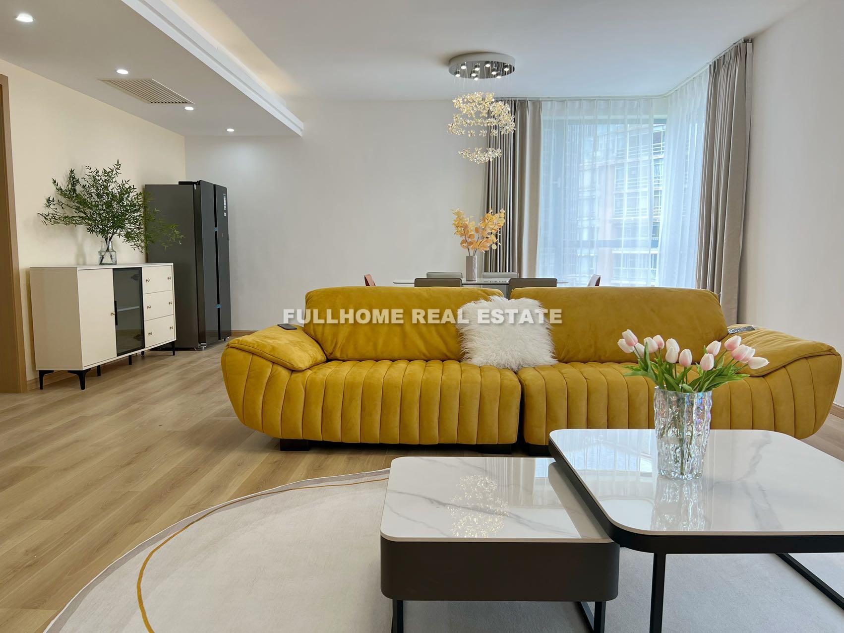 Similar property: Rich Garden, 4 bedrooms, 229 sqm in Shanghai