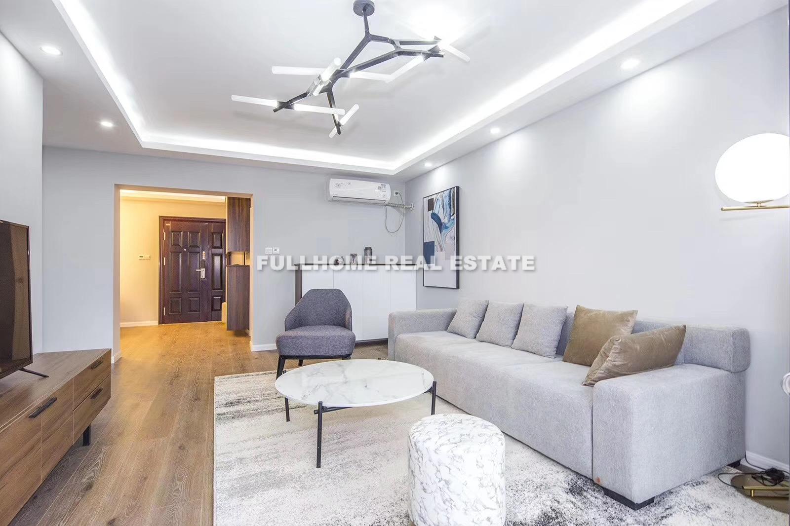 Same compound: Sun Wonderland, 2 bedrooms in Shanghai