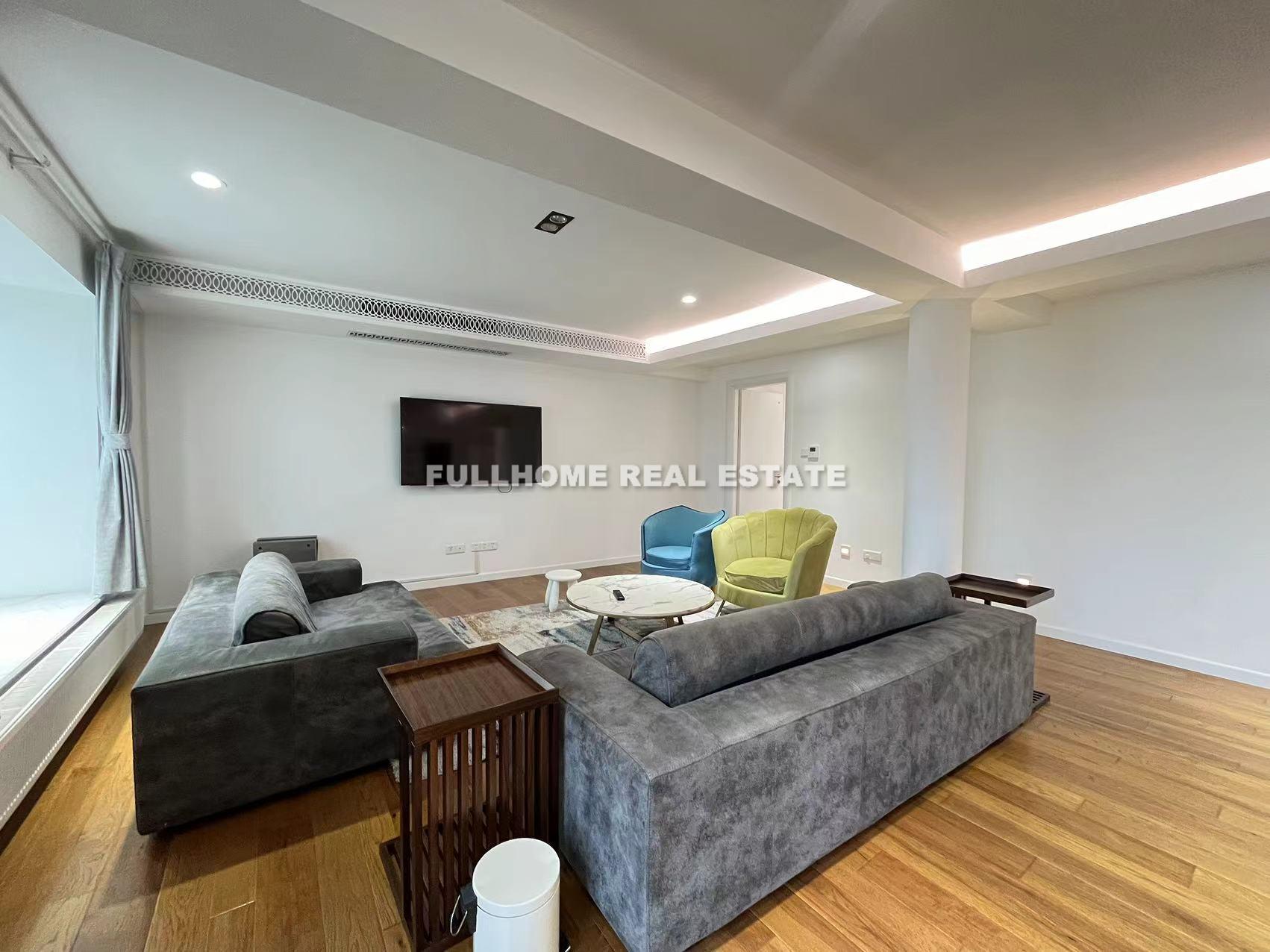 Similar property: LaDoll International City, 4 bedrooms, 299 sqm in Shanghai
