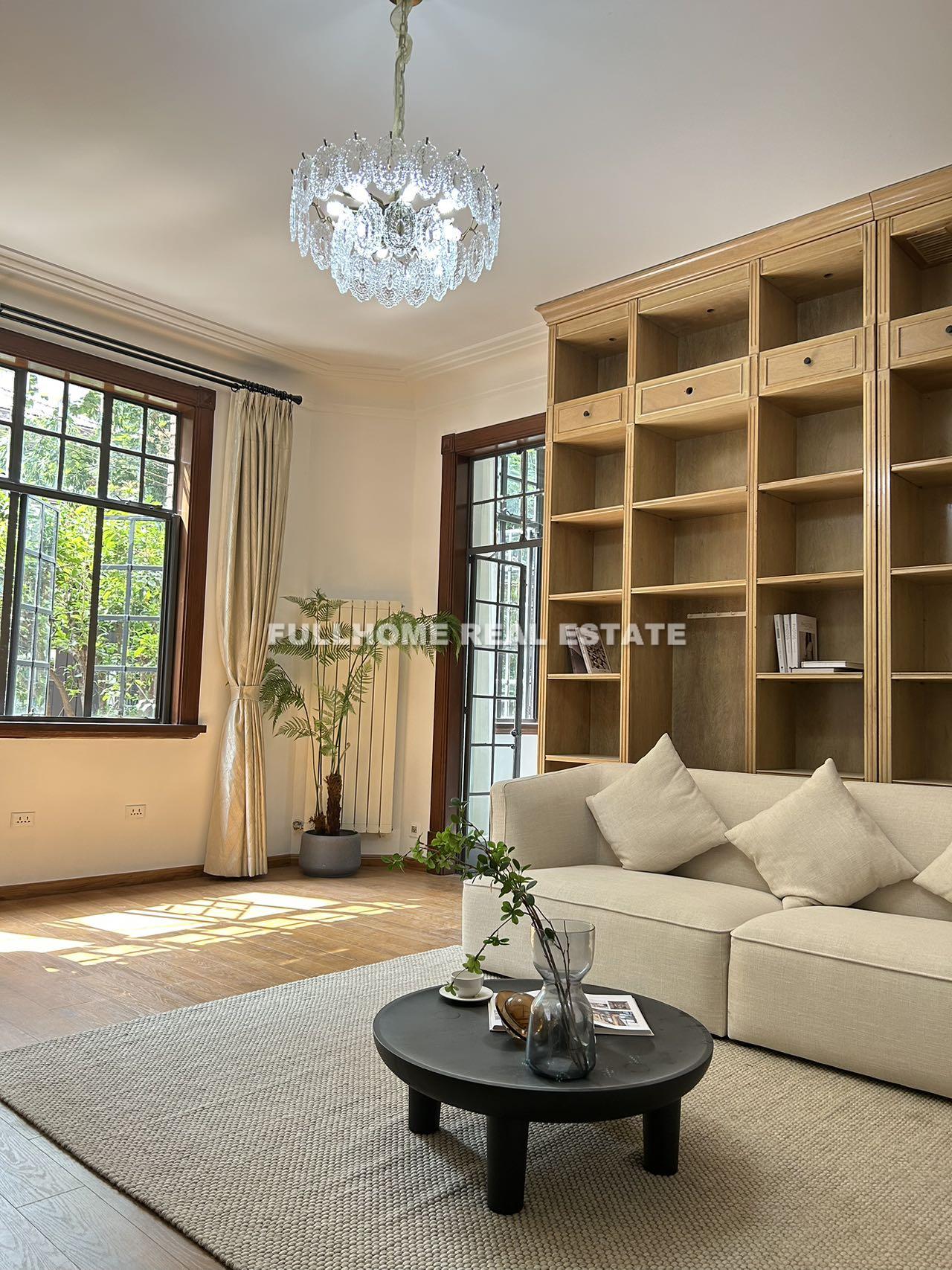Lane1-500 Changshu Road Old House - 2 bedroom apartment in Shanghai, FFC, Downtown
