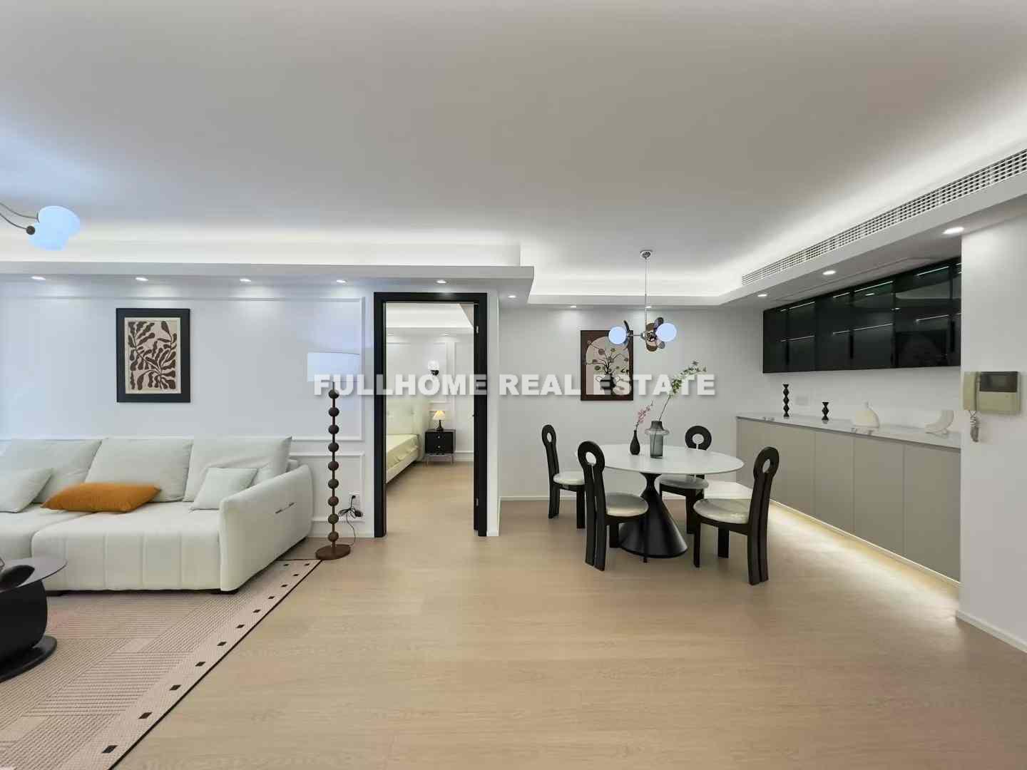 Xujiahui Garden - 2 bedroom apartment in Shanghai, Xujiahui, Downtown