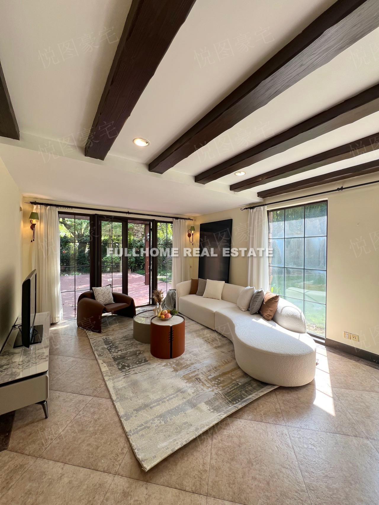 Similar property: Rancho Santa Fe, 4 bedrooms, 281 sqm in Shanghai