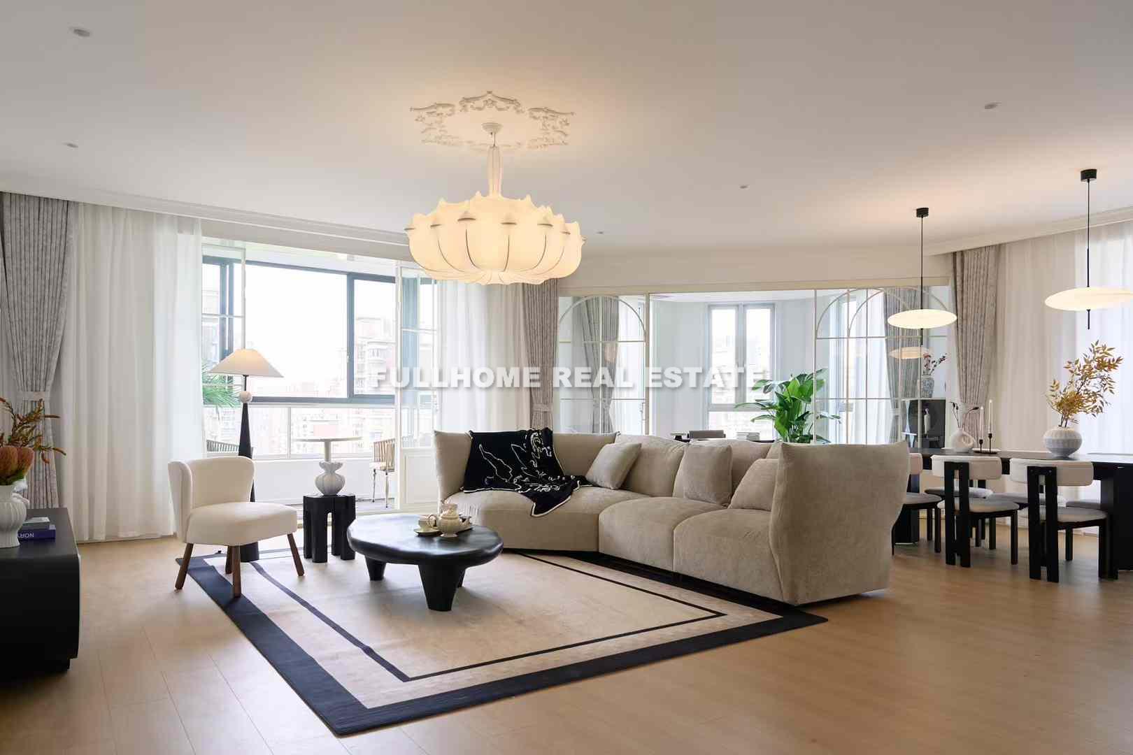 Hua Li Jia Zu - 3 bedroom apartment in Shanghai, Gubei, Hongqiao