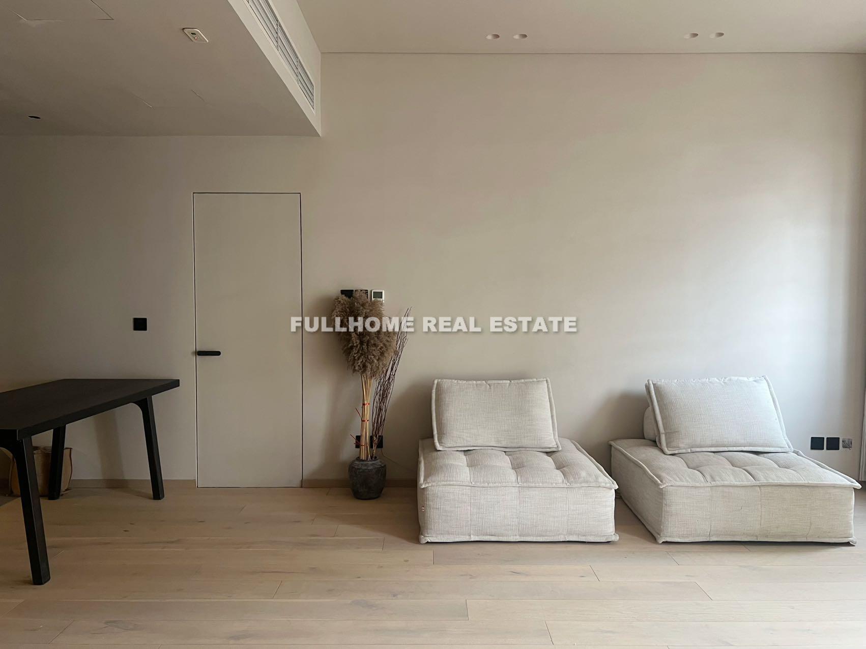 Same compound: La Residence, 2 bedrooms in Shanghai