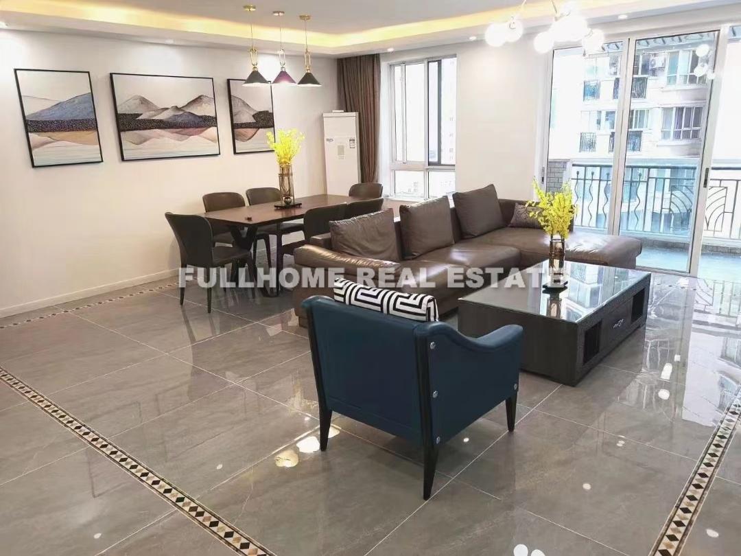 Chrysanthemum Park - 3 bedroom apartment in Shanghai, Lujiazui, Pudong