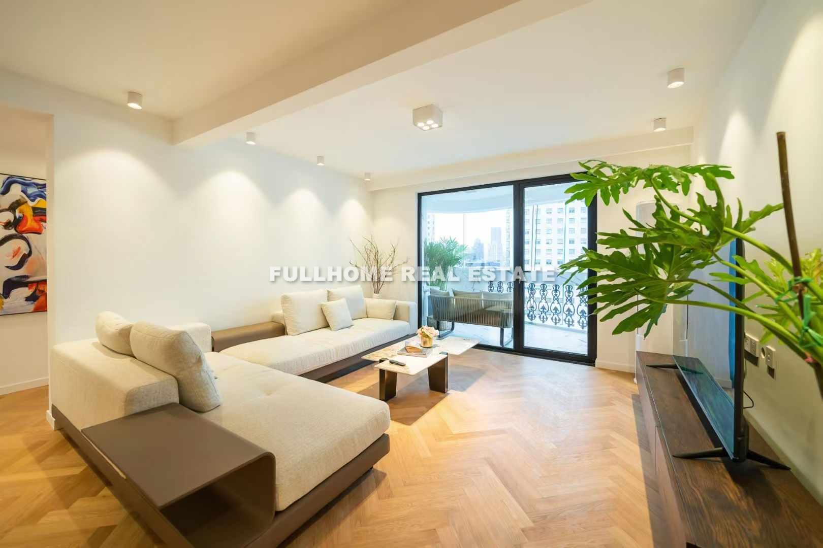 Same compound: Hengfeng Gubei Jiayuan, 3 bedrooms in Shanghai