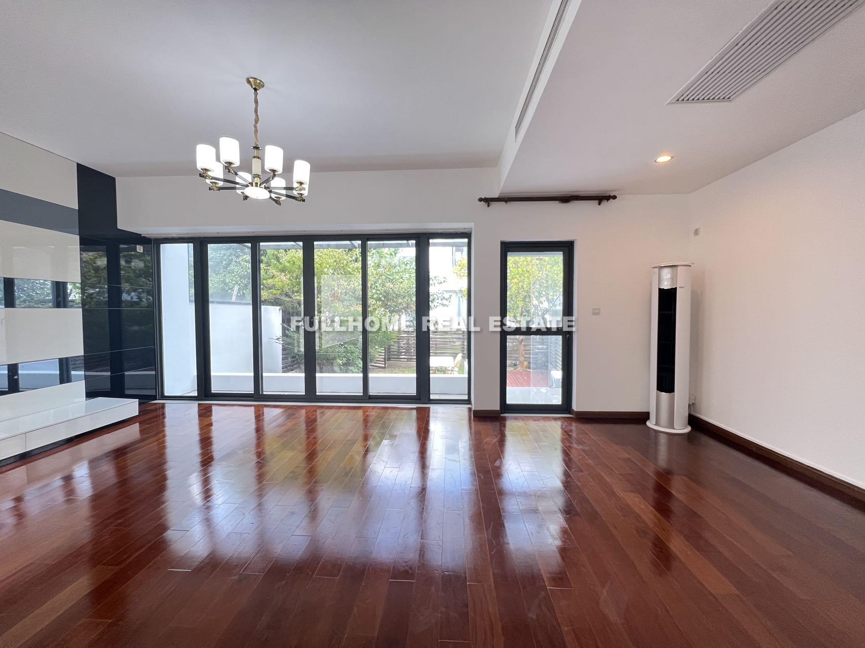 Similar property: Westwood Green, 4 bedrooms, 307 sqm in Shanghai