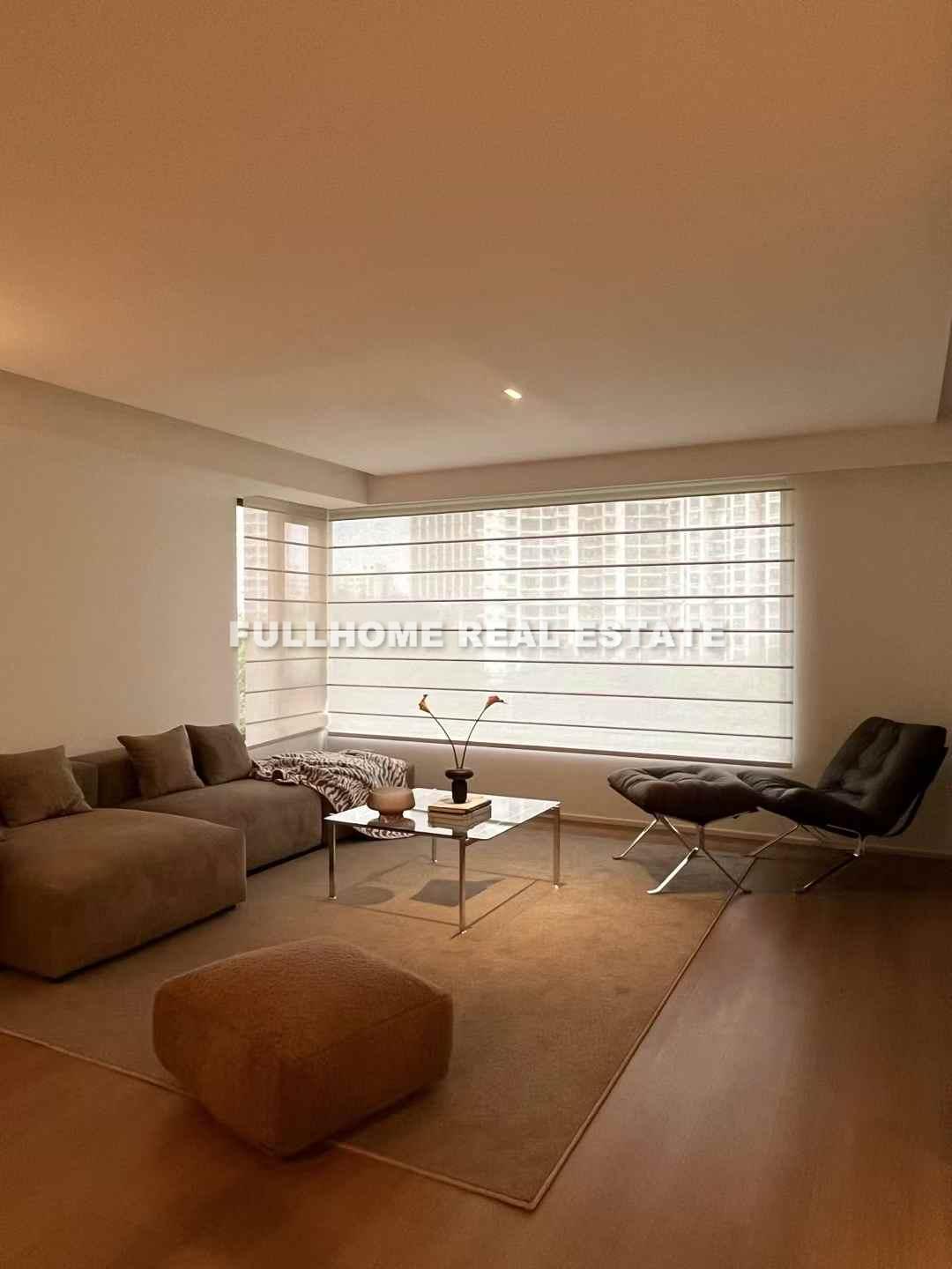 Zhong Yuan Liang Wan Cheng - 3 bedroom apartment in Shanghai, Putuo, Downtown