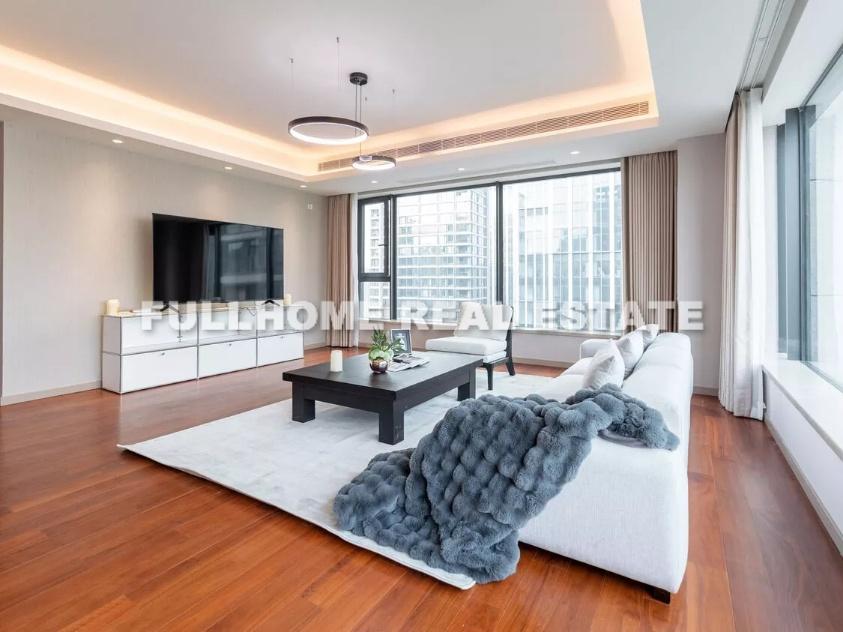 Similar property: Lvdi Haibo Waitan, 3 bedrooms, 215 sqm in Shanghai