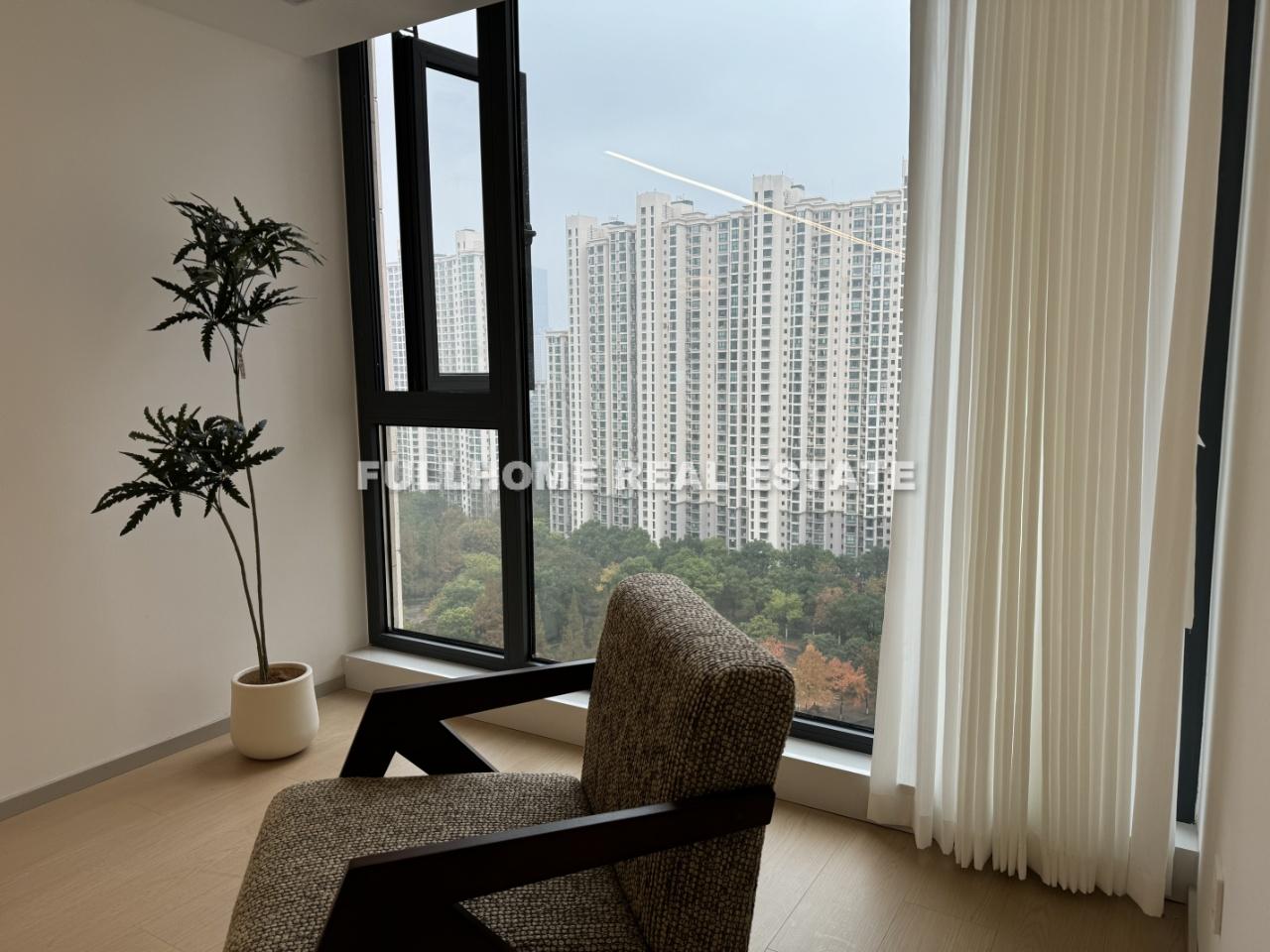 Zhong Yuan Liang Wan Cheng - Interior view 8, Shanghai rental property