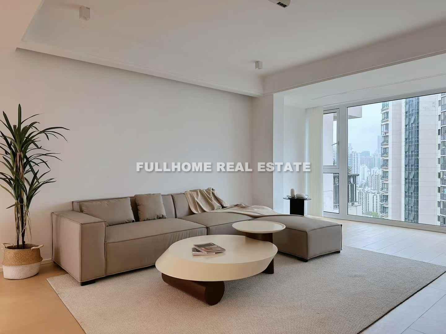 Zhong Yuan Liang Wan Cheng - 2 bedroom apartment in Shanghai, Putuo, Downtown