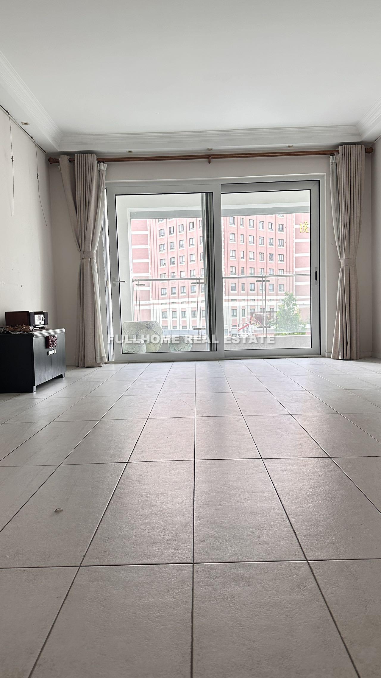 Central Park - 3 bedroom apartment in Shanghai, People Square, Downtown