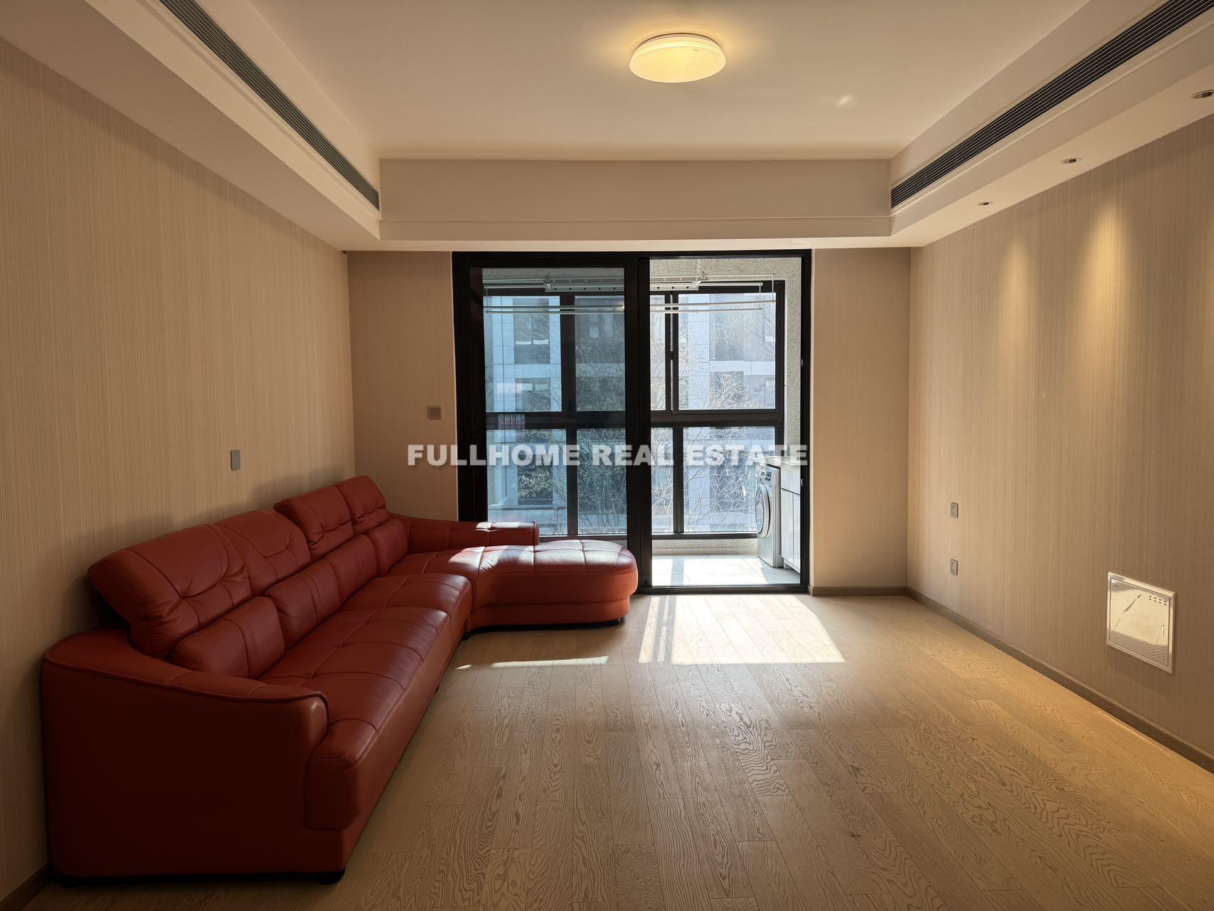 Similar property: Pan Long Tian Di, 4 bedrooms, 124 sqm in Shanghai