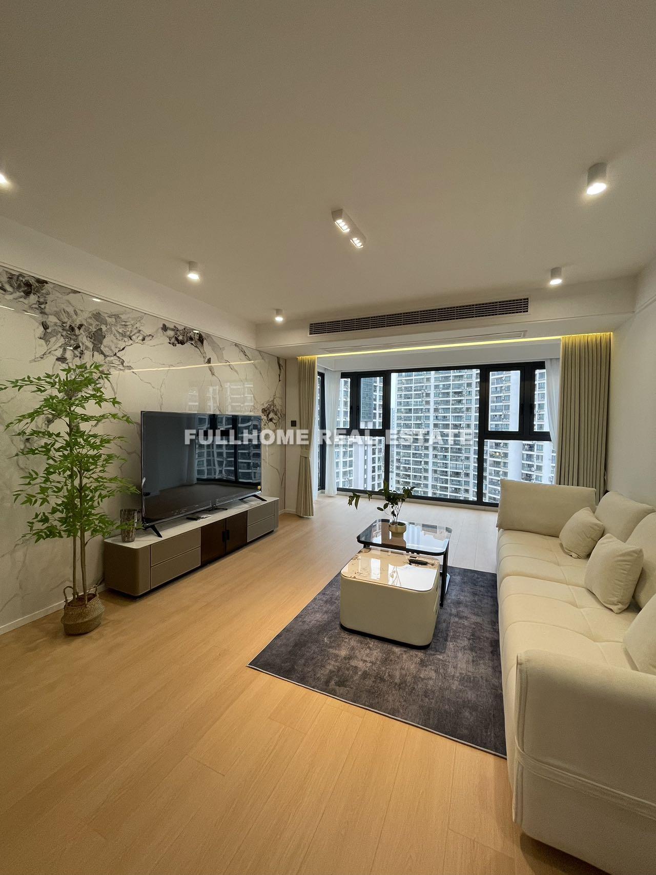 Zhong Yuan Liang Wan Cheng - 3 bedroom apartment in Shanghai, Putuo, Downtown