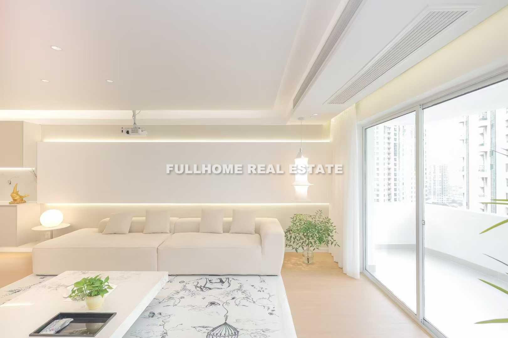 Same compound:  Jing An International Plaza, 2 bedrooms in Shanghai