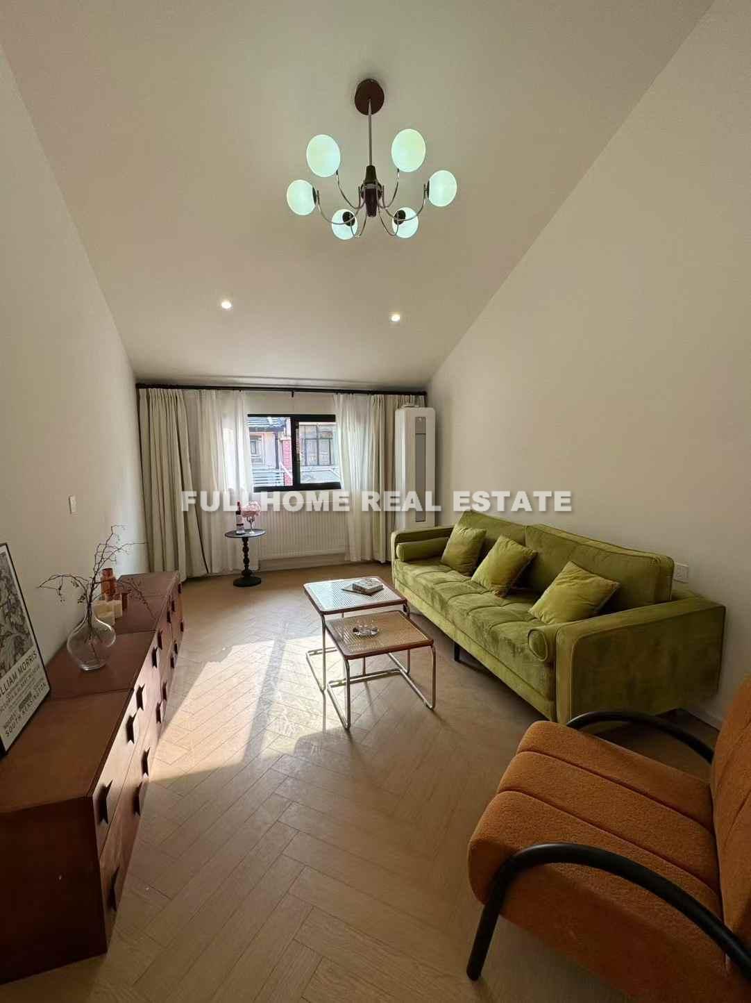Same compound: Hongzhuang Apartment, 1 bedrooms in Shanghai