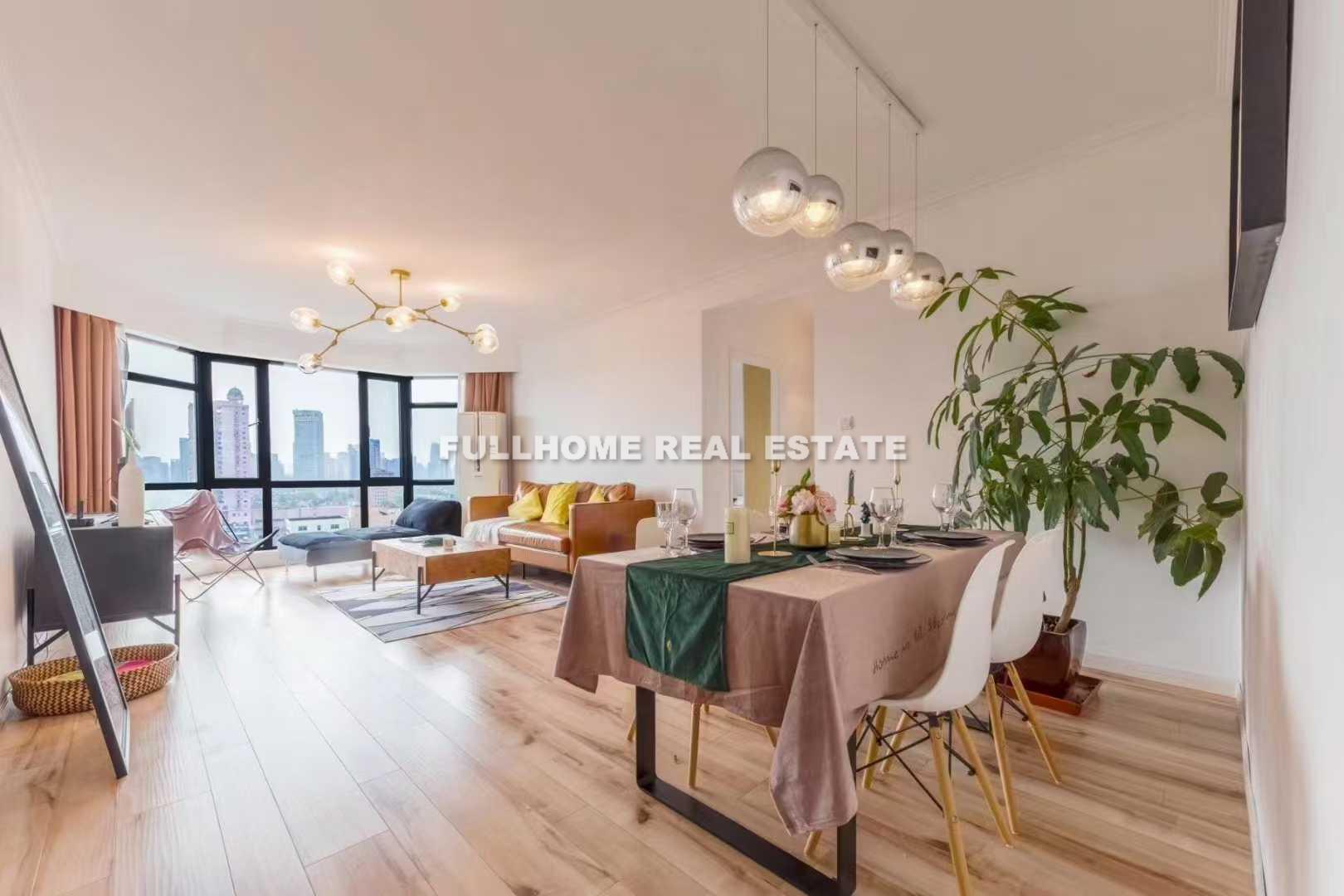 Shanghai Grand Plaza - 2 bedroom apartment in Shanghai, FFC, Downtown