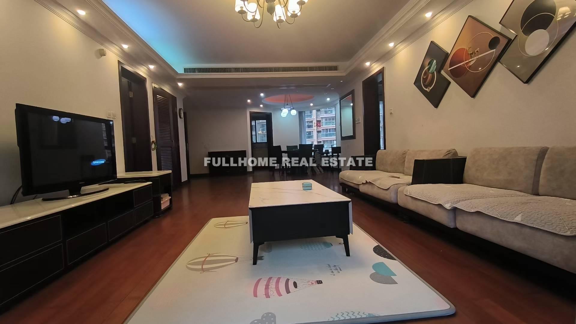Gubei Qiangsheng Palace - 3 bedroom apartment in Shanghai, Gubei, Hongqiao