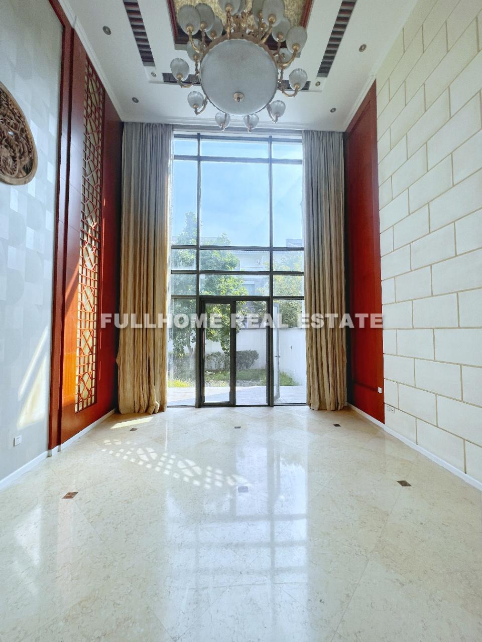 Same compound: Yosemite, 5 bedrooms in Beijing