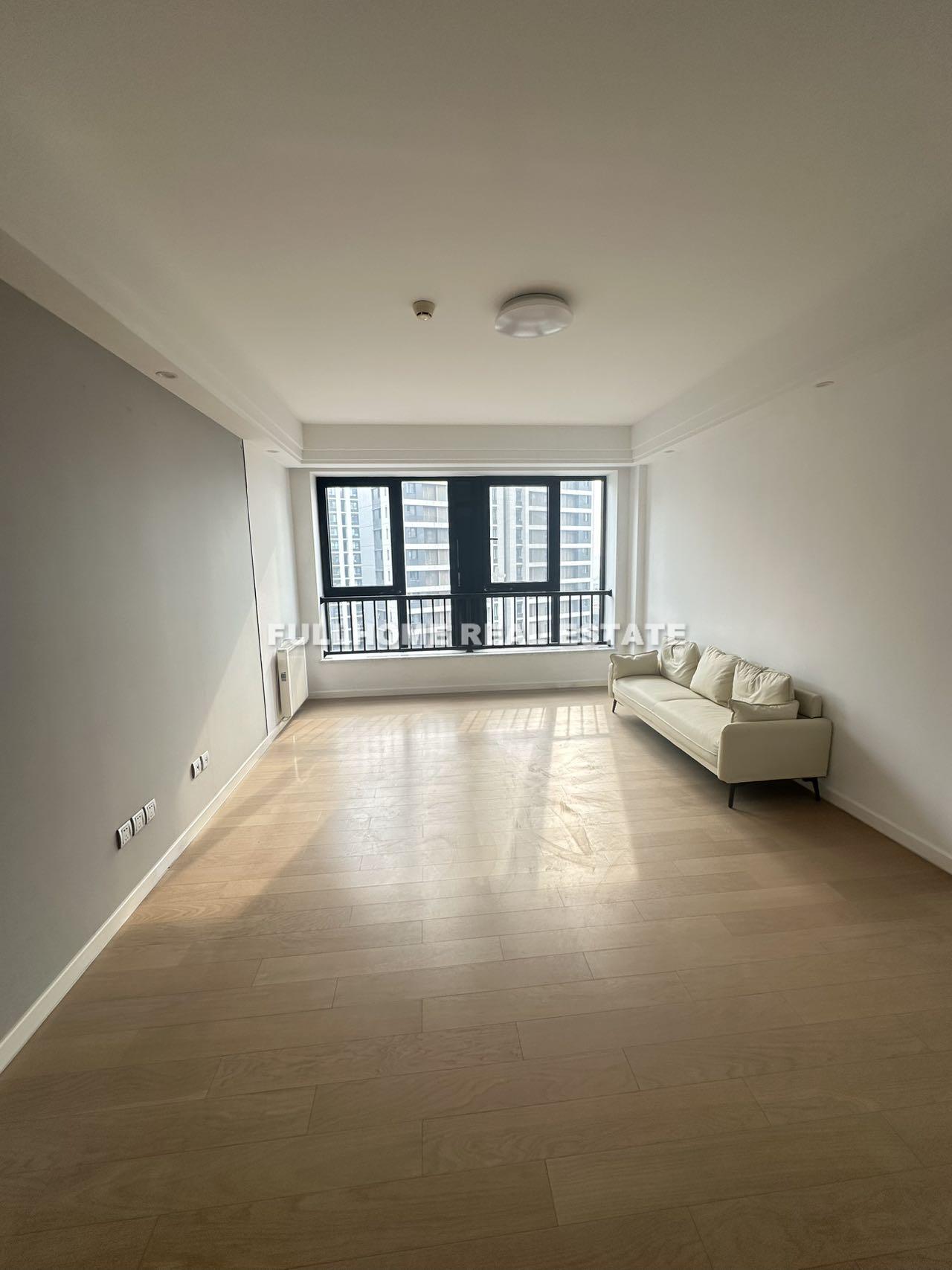 Similar property: Huatang Mansion, 3 bedrooms, 155 sqm in Shanghai