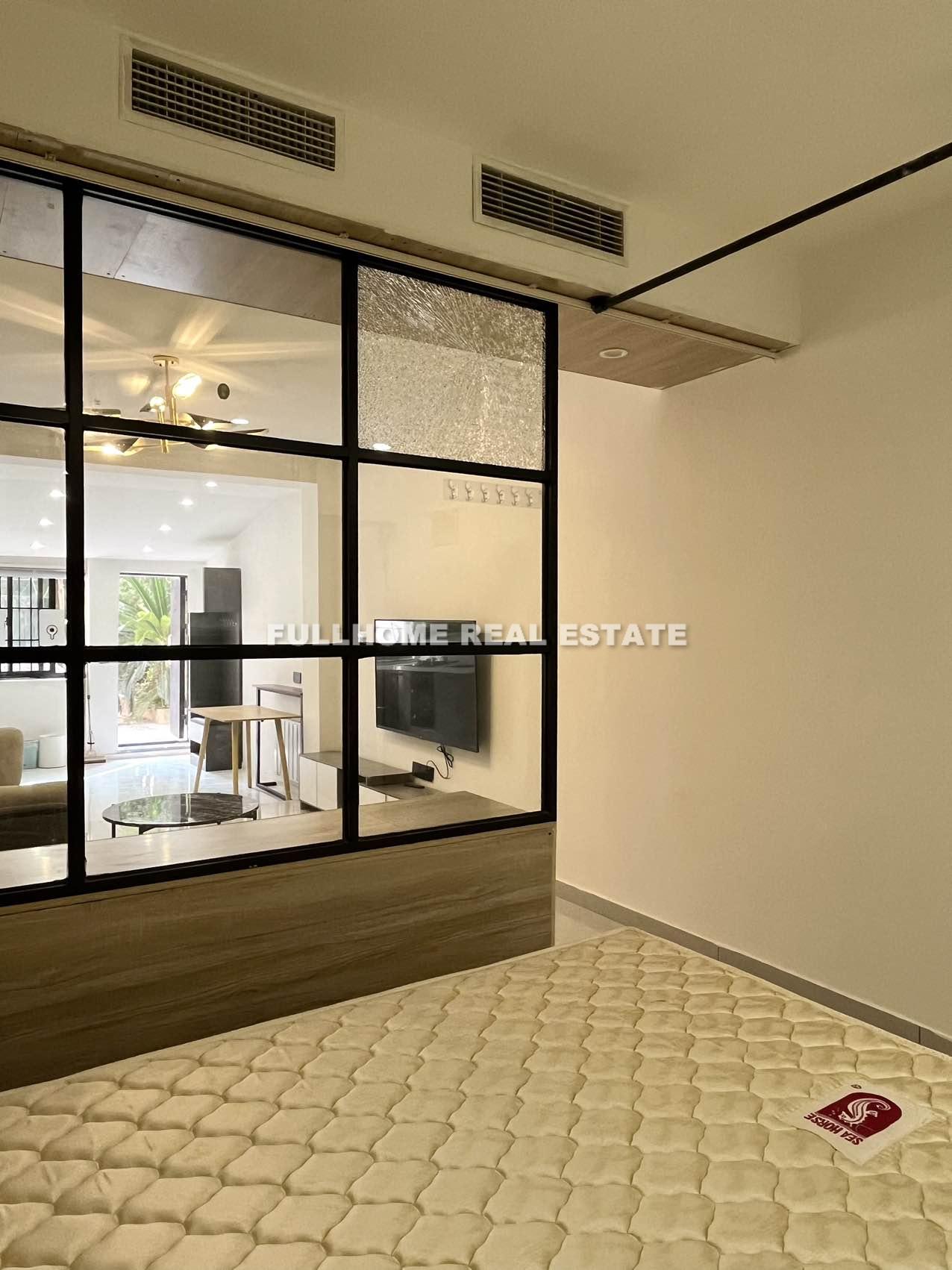 Lane 1-1000 Weihai Road Old House - Interior view 2, Shanghai rental property