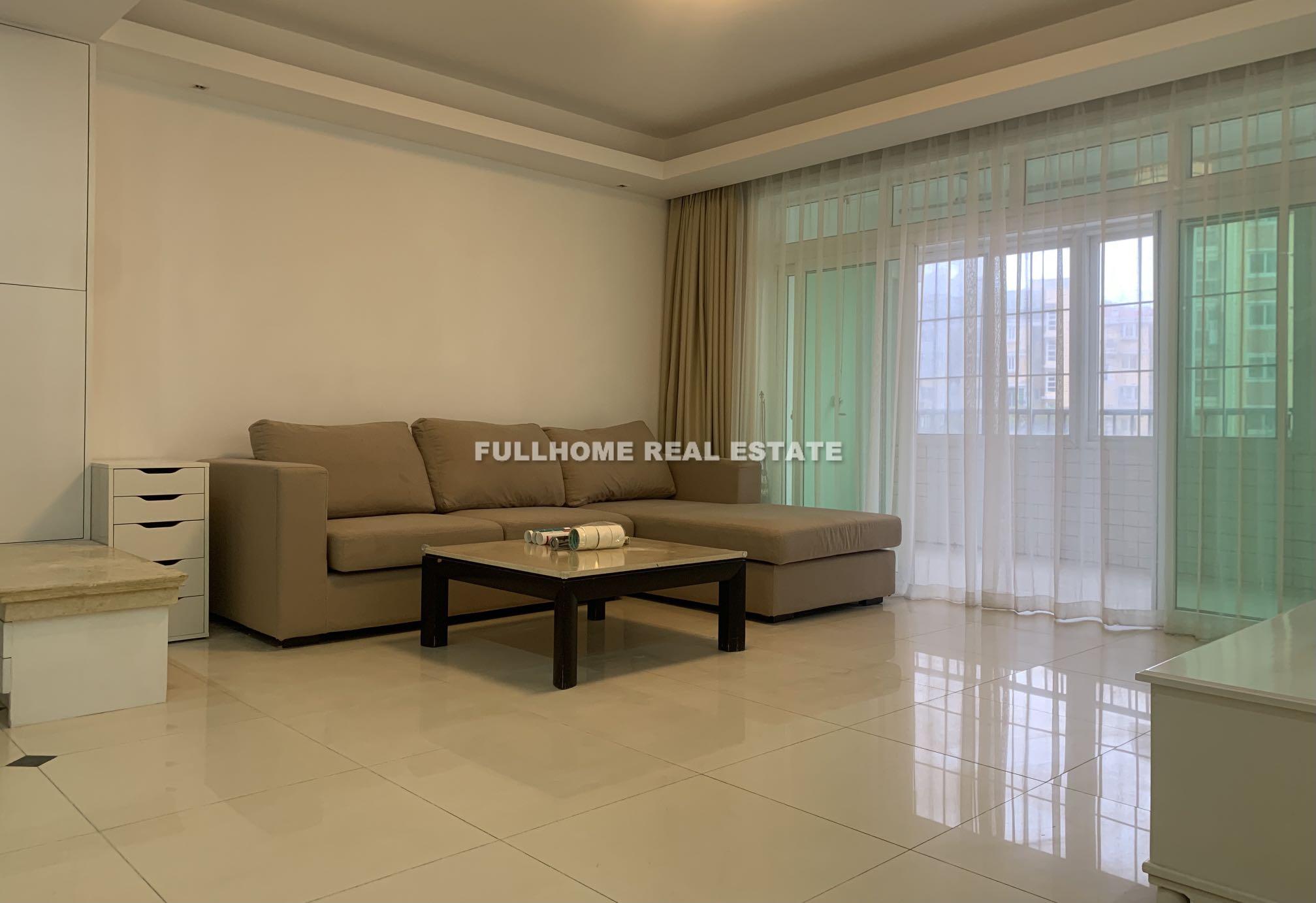 Same compound: Rainbow Garden, 5 bedrooms in Shanghai