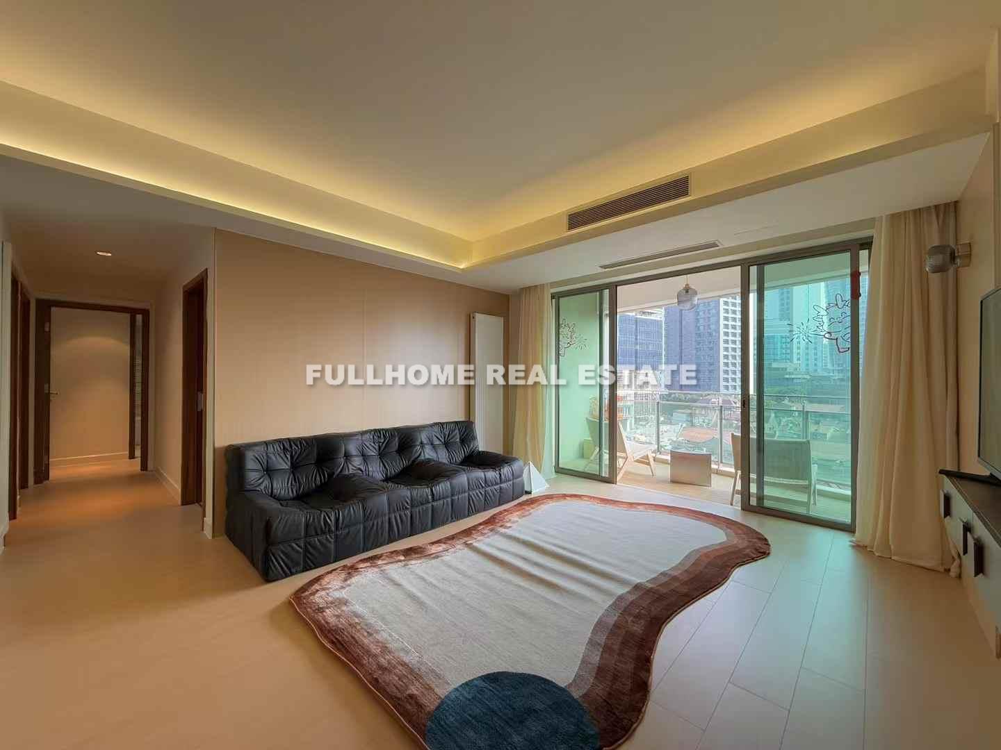 Same compound: Jing An Four Seasons, 3 bedrooms in Shanghai
