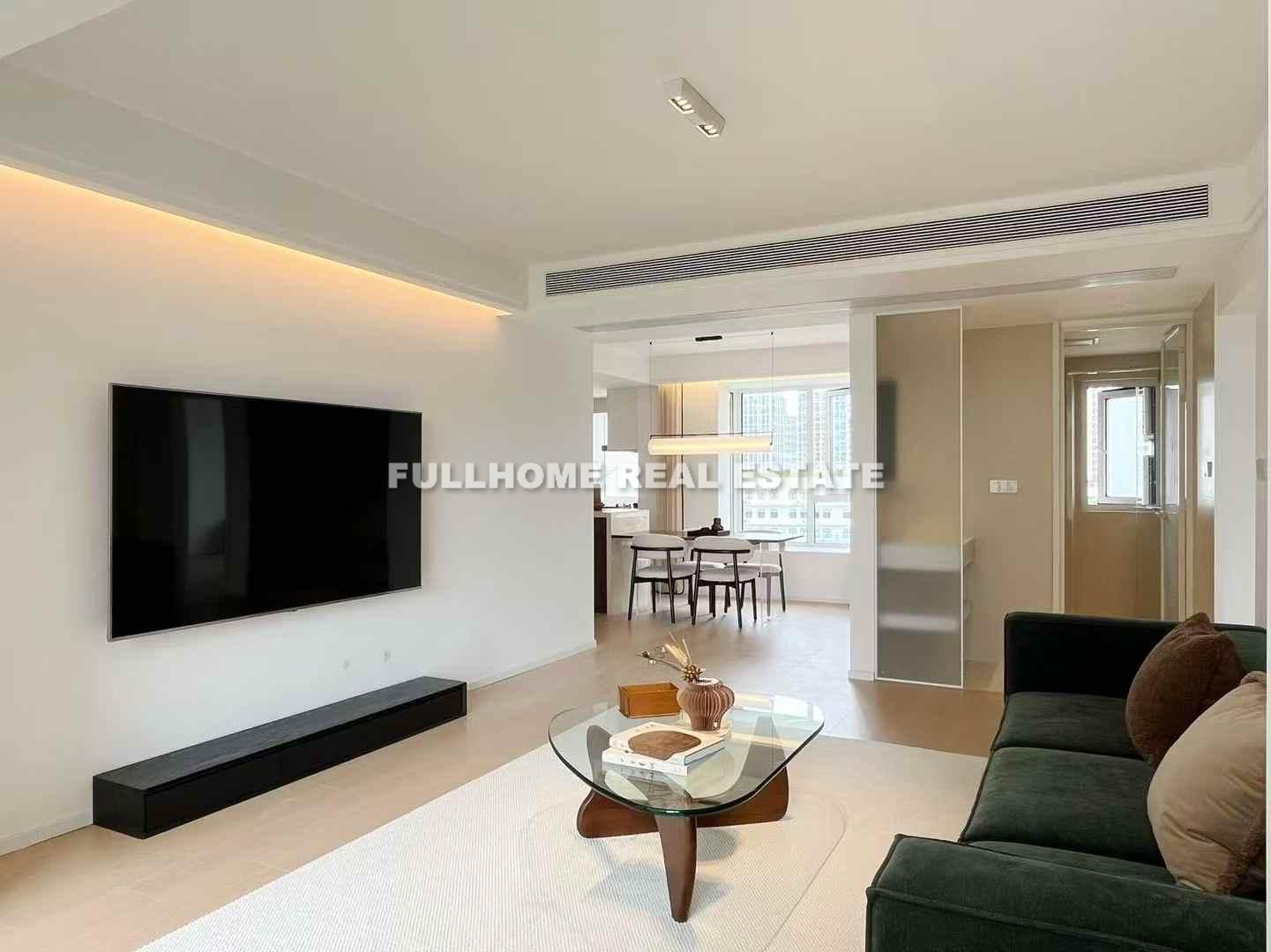 Zhong Yuan Liang Wan Cheng - 2 bedroom apartment in Shanghai, Putuo, Downtown