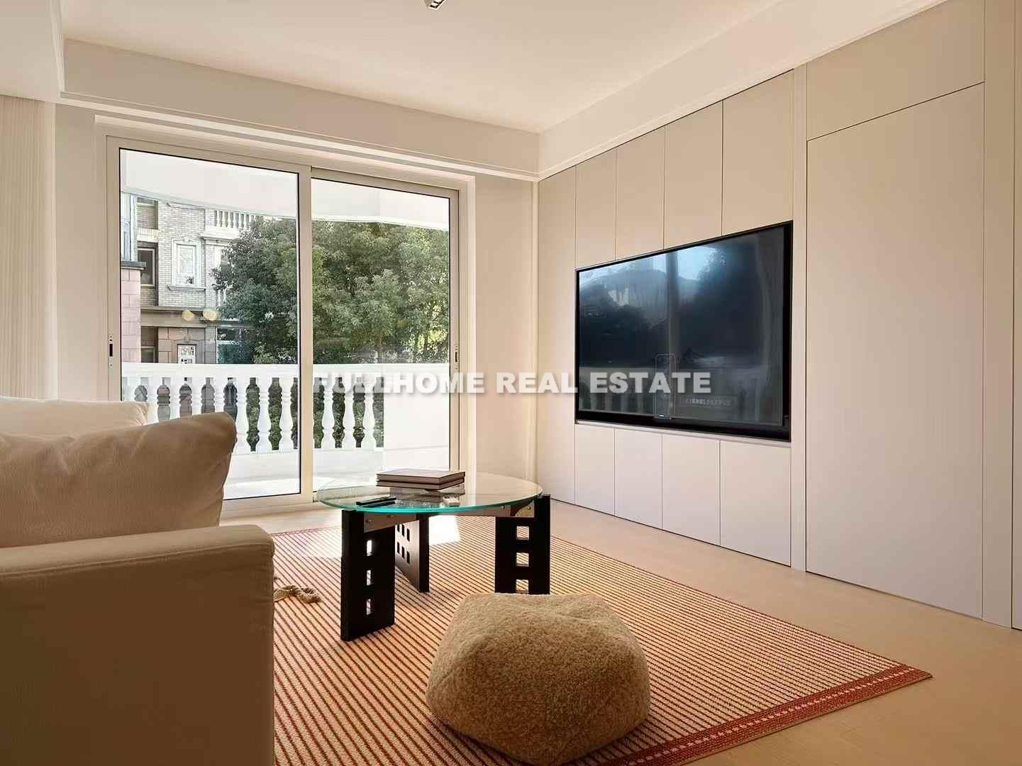 Same compound: Sunshine Residence, 3 bedrooms in Shanghai