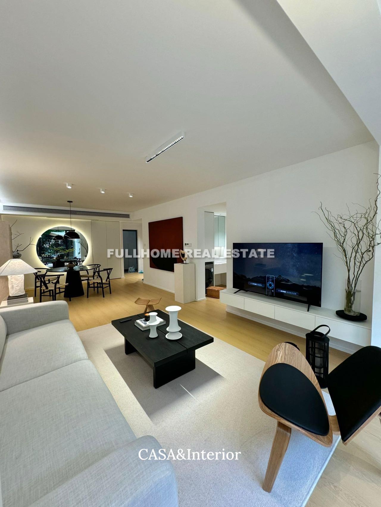 Same compound: Luwan Dushi Garden, 2 bedrooms in Shanghai