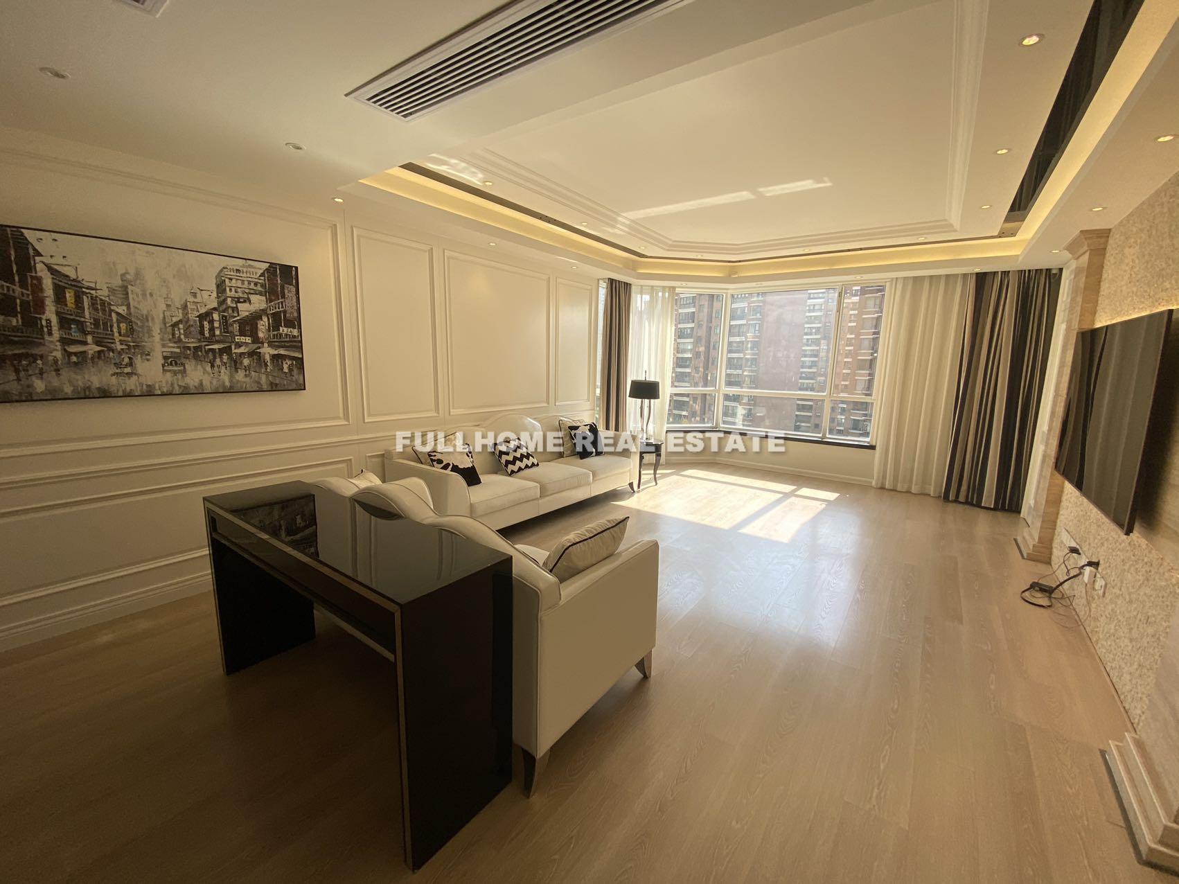 Similar property: Hua Li Jia Zu, 4 bedrooms, 211 sqm in Shanghai