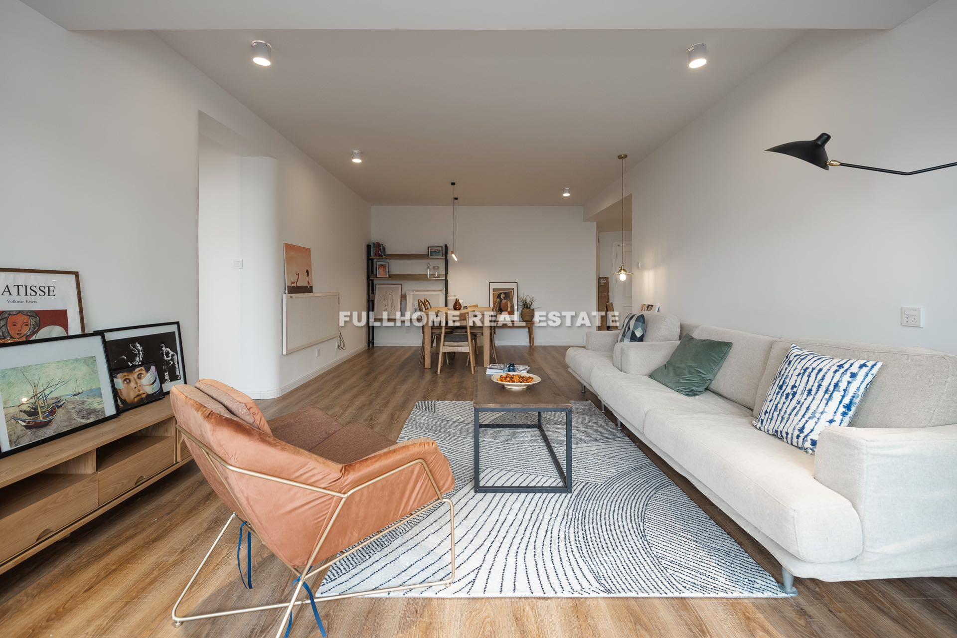 Same compound: Springdale Garden, 3 bedrooms in Shanghai