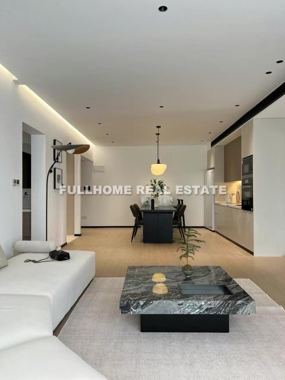 Same compound: Minghua Mansion, 3 bedrooms in Shanghai