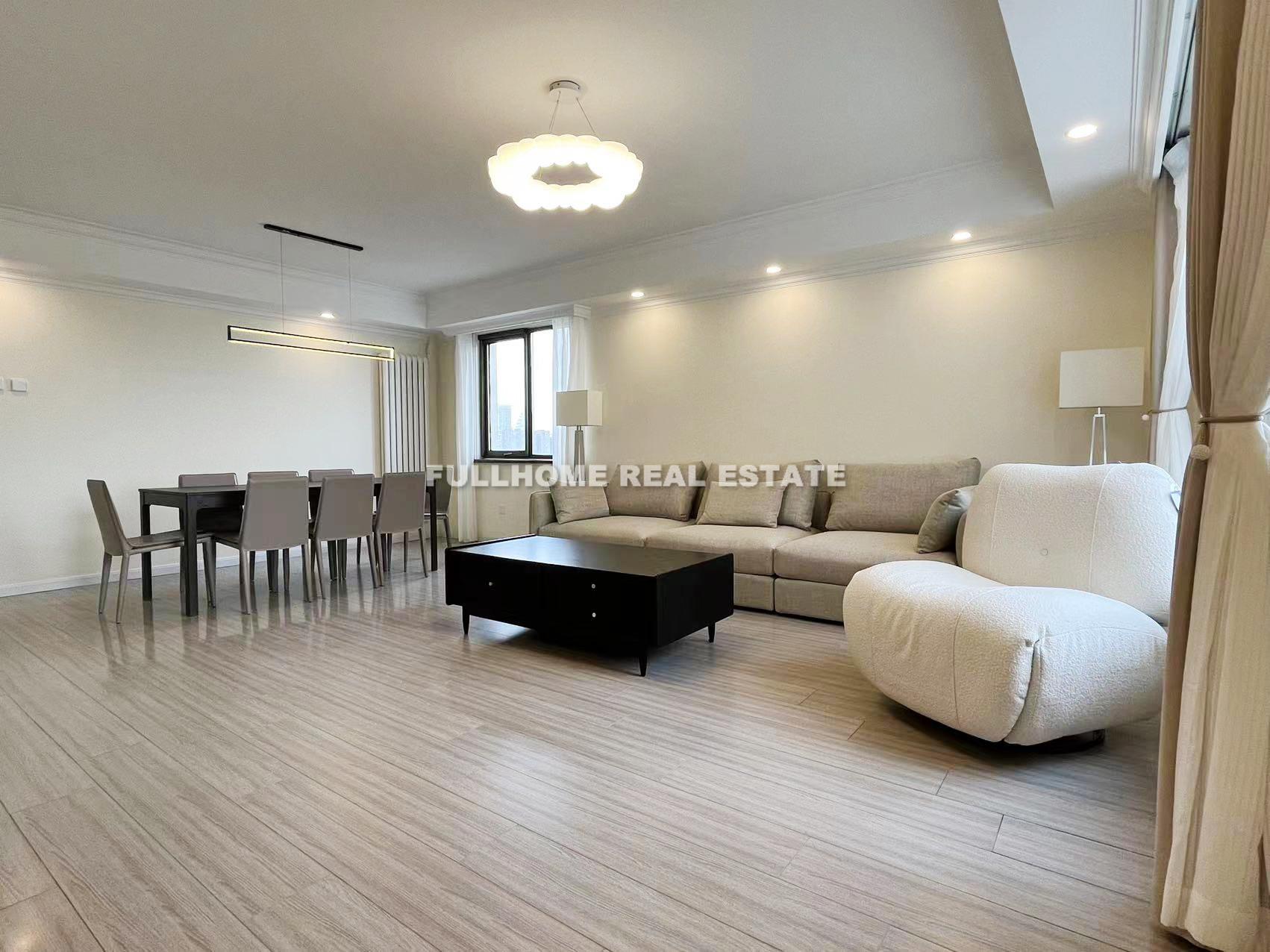 Same compound: Hairun International Apartment, 3 bedrooms in Beijing