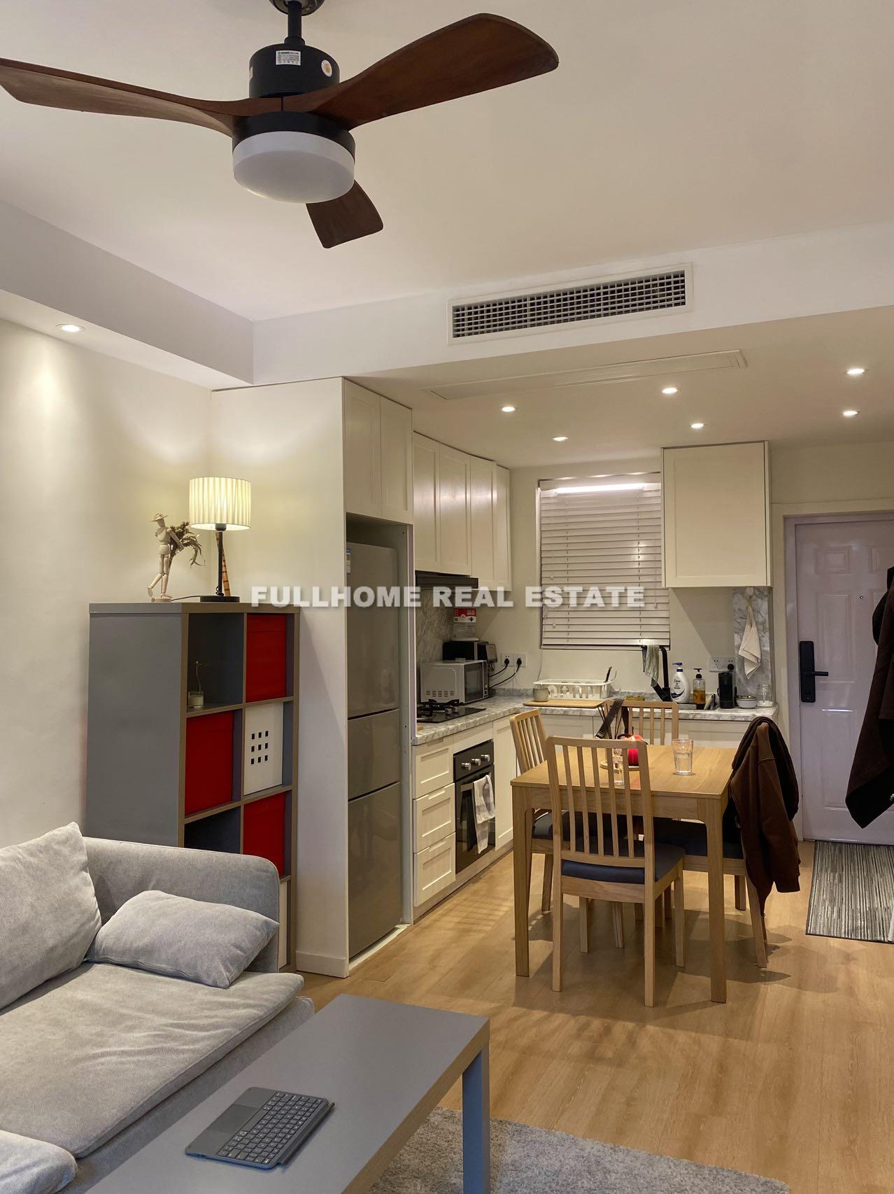 Same compound: Lane 801-1300 Changle Road Old House, 1 bedrooms in Shanghai