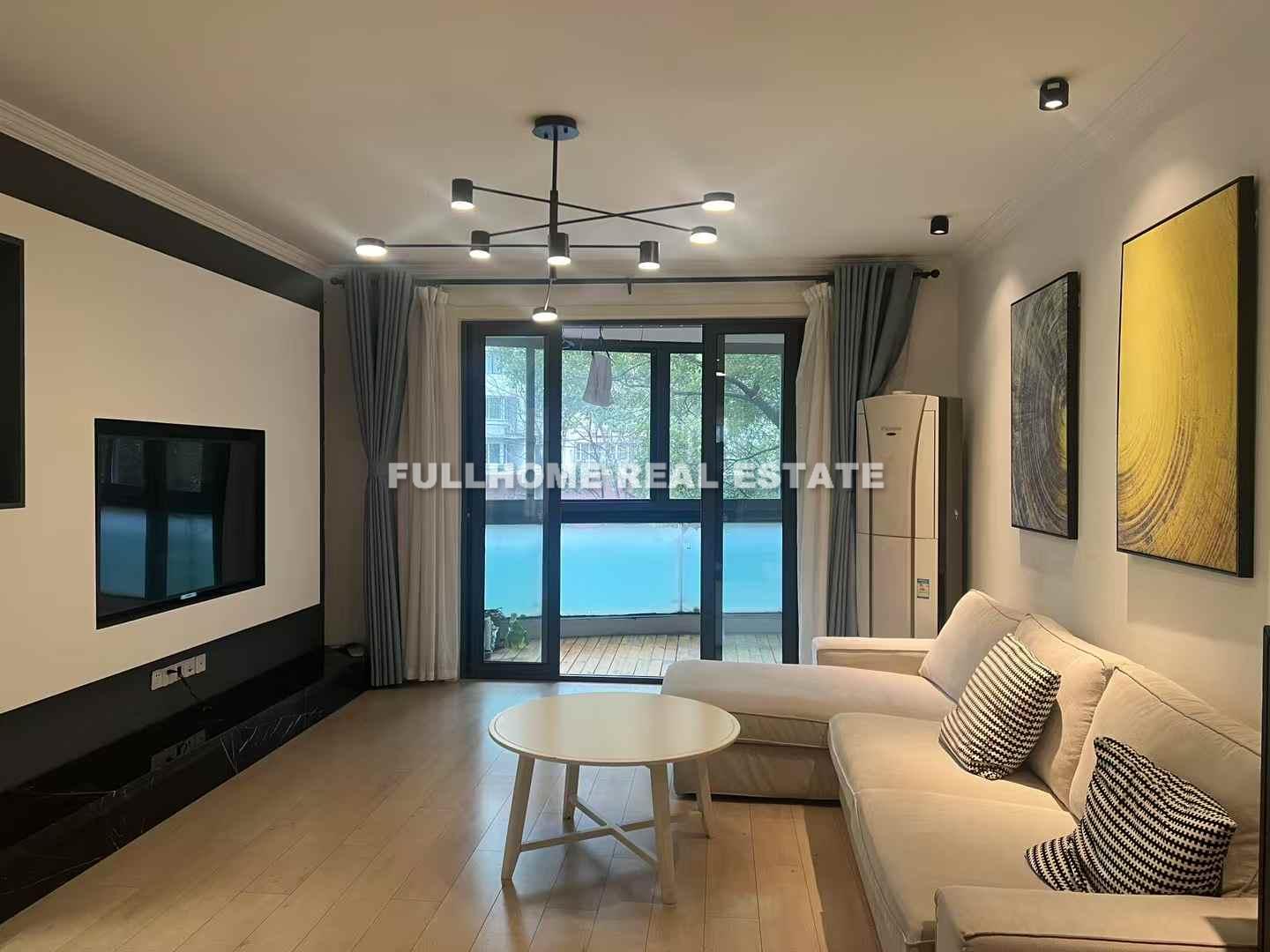 Same compound: Li Zhi Apartment, 3 bedrooms in Shanghai