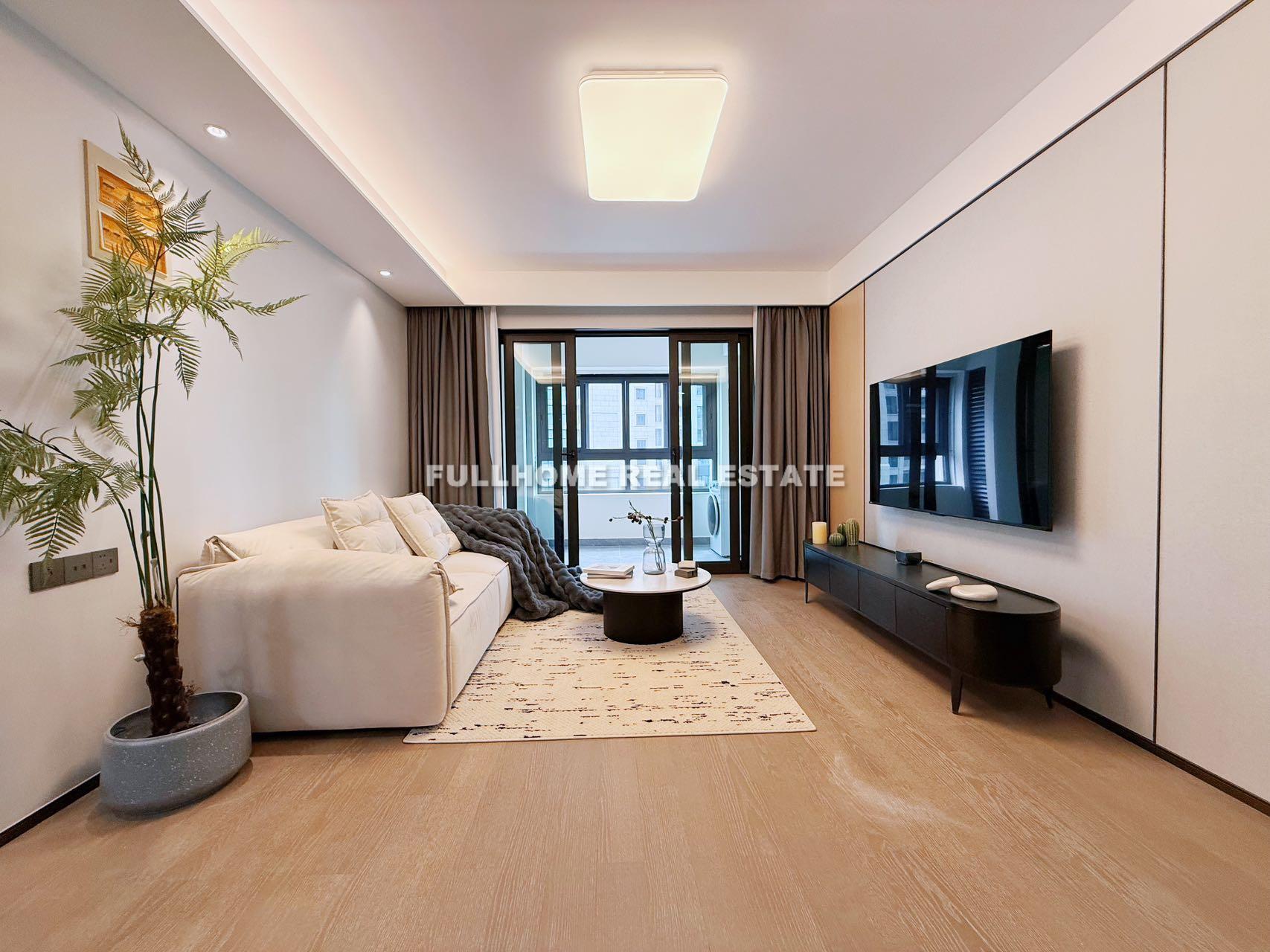Same compound: Gubei Central Garden, 2 bedrooms in Shanghai