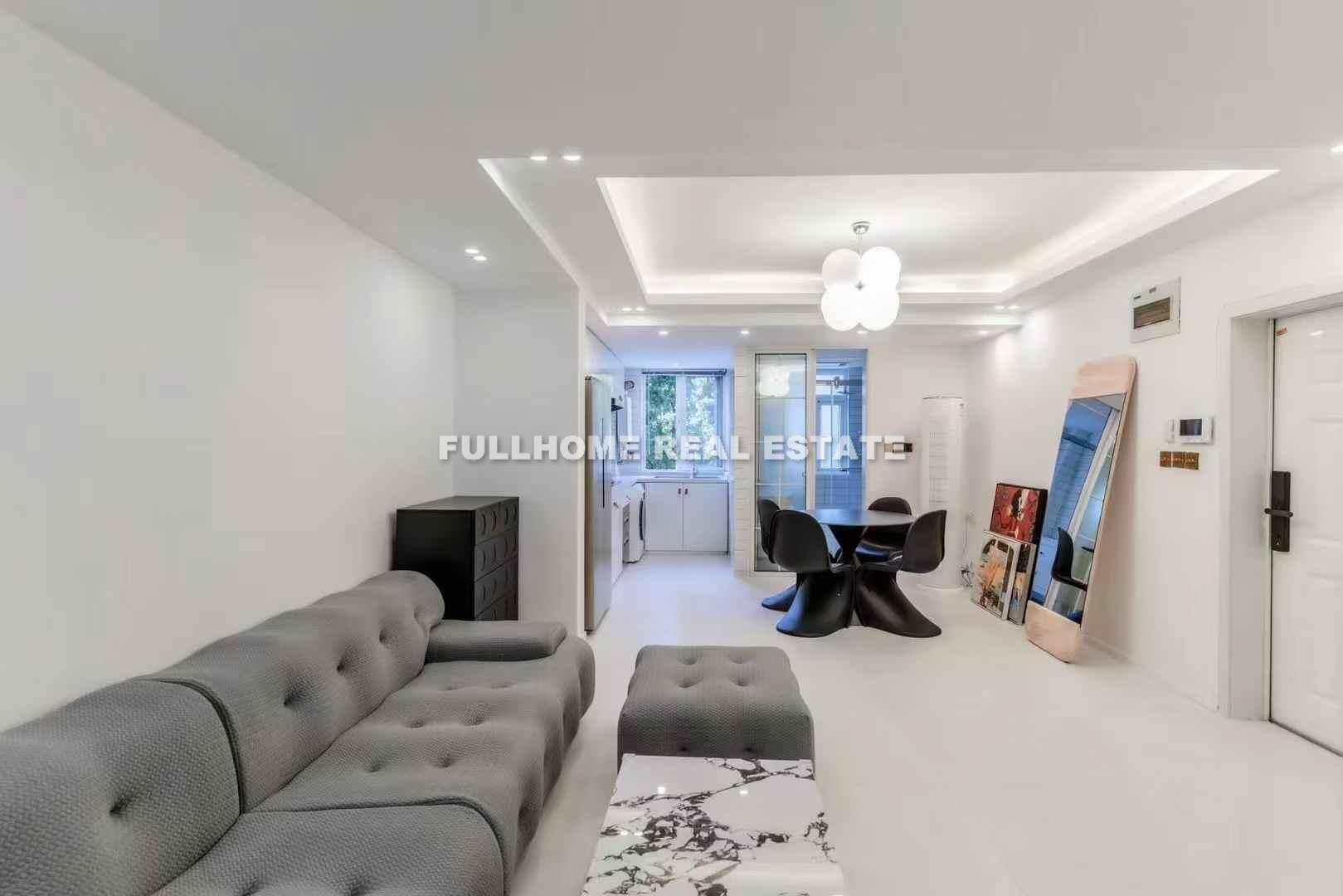Similar property: Shuxiang Apartment, 1 bedrooms, 80 sqm in Shanghai