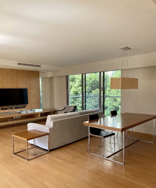 Similar property: Nan Yang Four Season, 3 bedrooms, 220 sqm in Shanghai