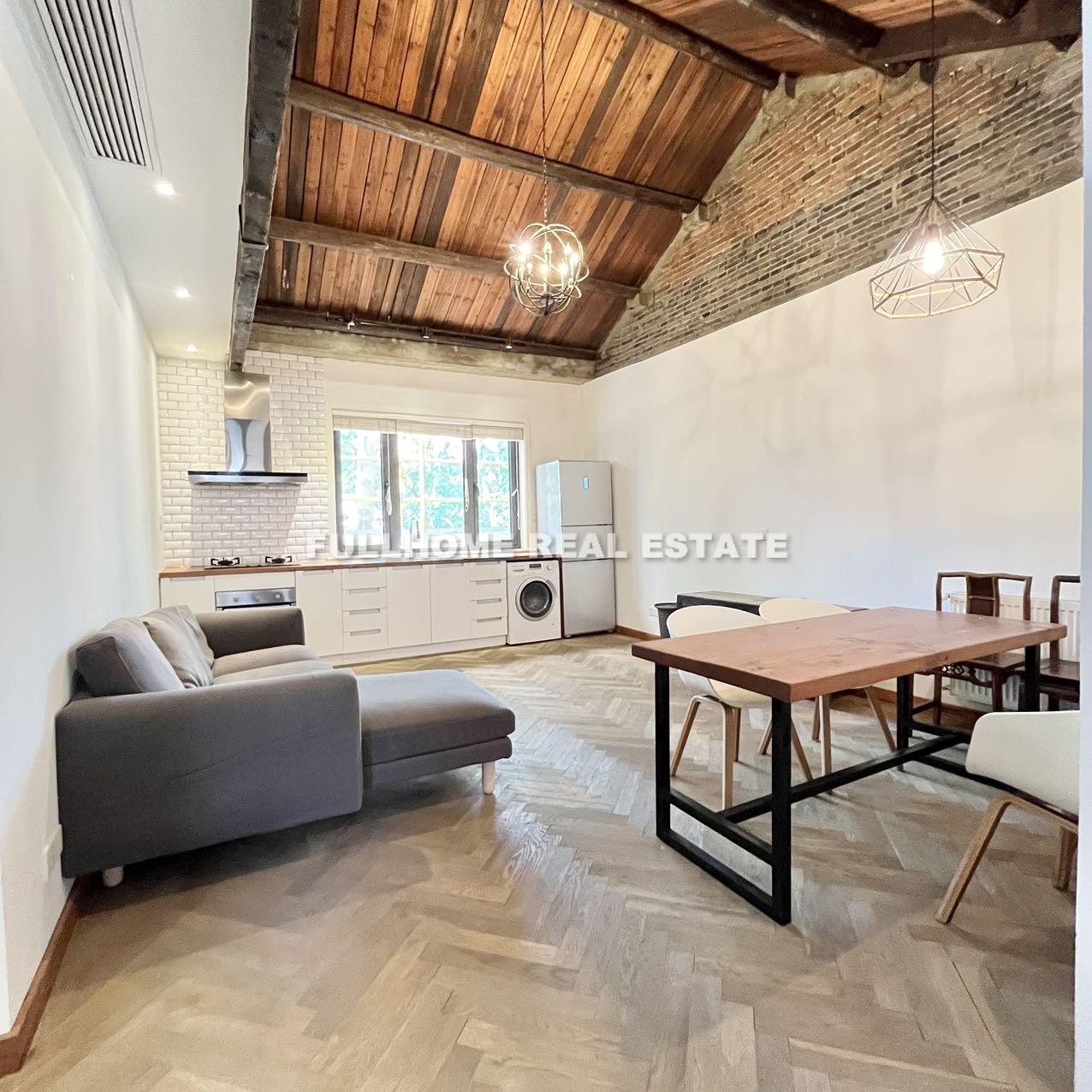 Same compound: Lane 401-800 Changle Road Old House	, 3 bedrooms in Shanghai