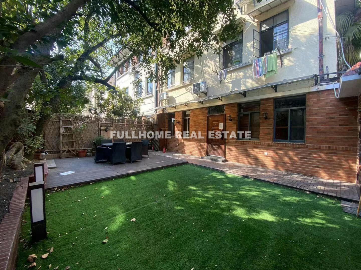 Similar property: Yuhua Apartment, 2 bedrooms, 120 sqm in Shanghai