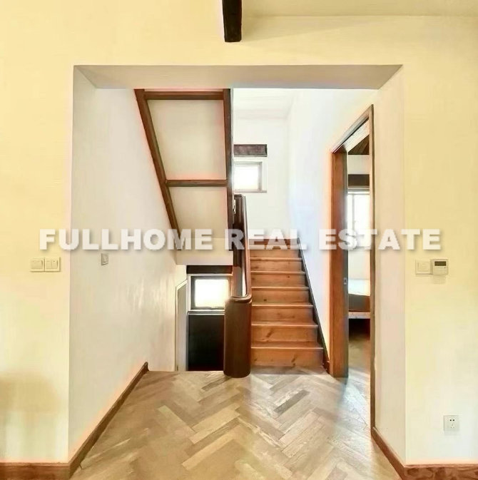 Lane 401-800 Changle Road Old House	 - Interior view 2, Shanghai rental property