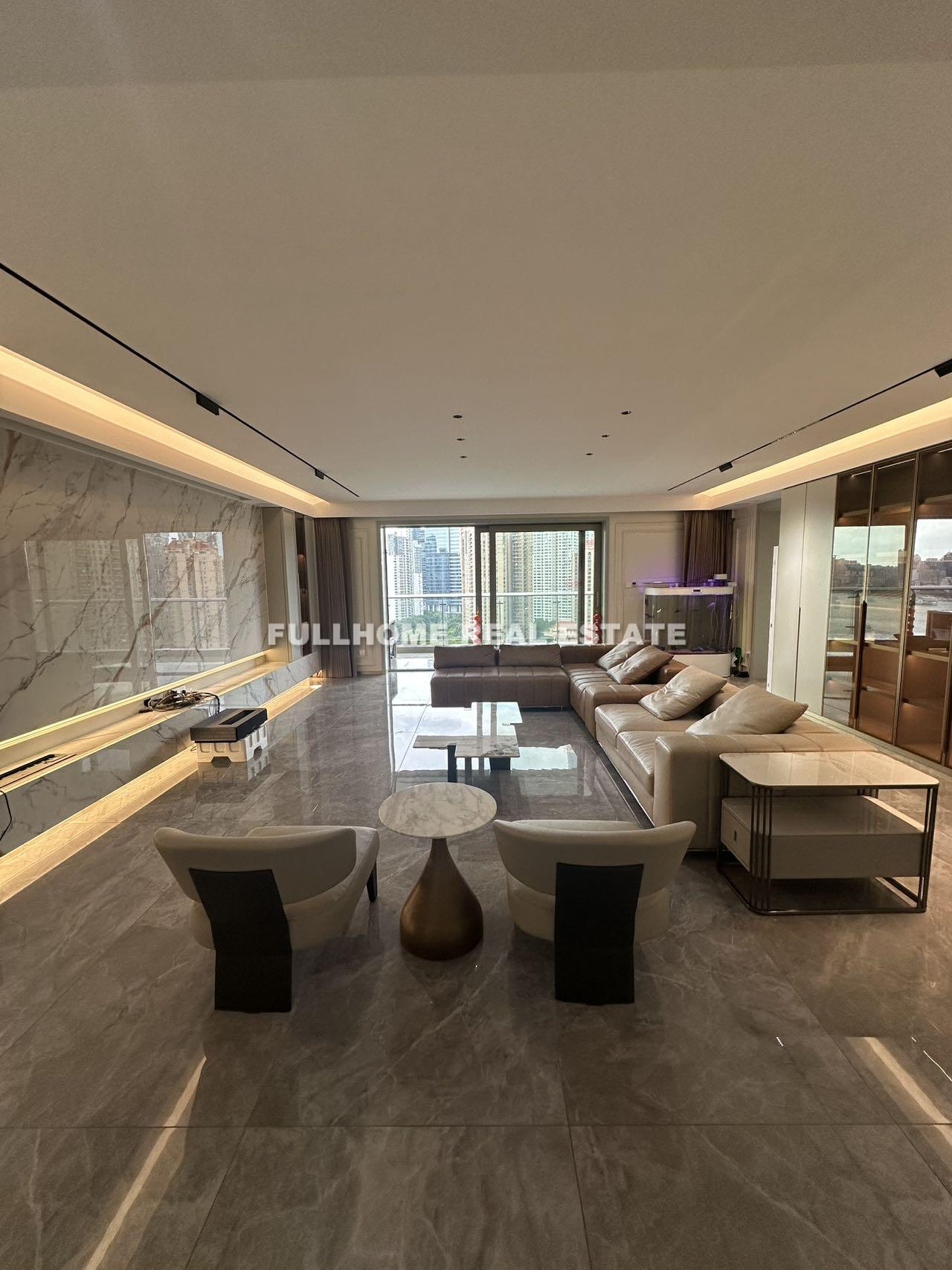 Same compound: Fortune Residence, 3 bedrooms in Shanghai