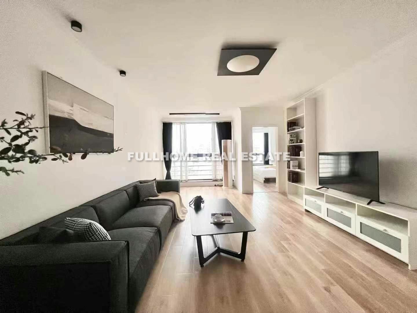 Zhong Yuan Liang Wan Cheng - 2 bedroom apartment in Shanghai, Putuo, Downtown
