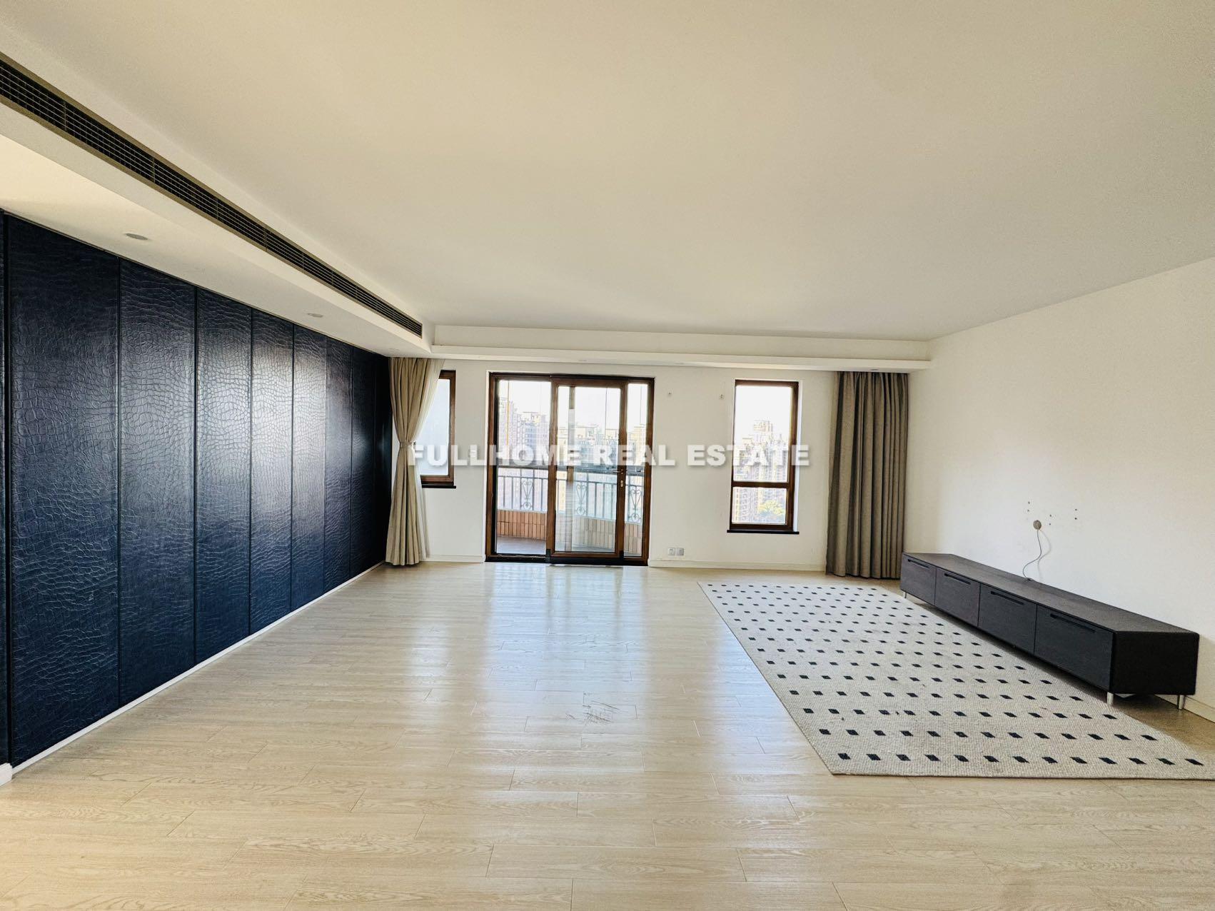 Gubei International Plaza - 3 bedroom apartment in Shanghai, Gubei, Hongqiao