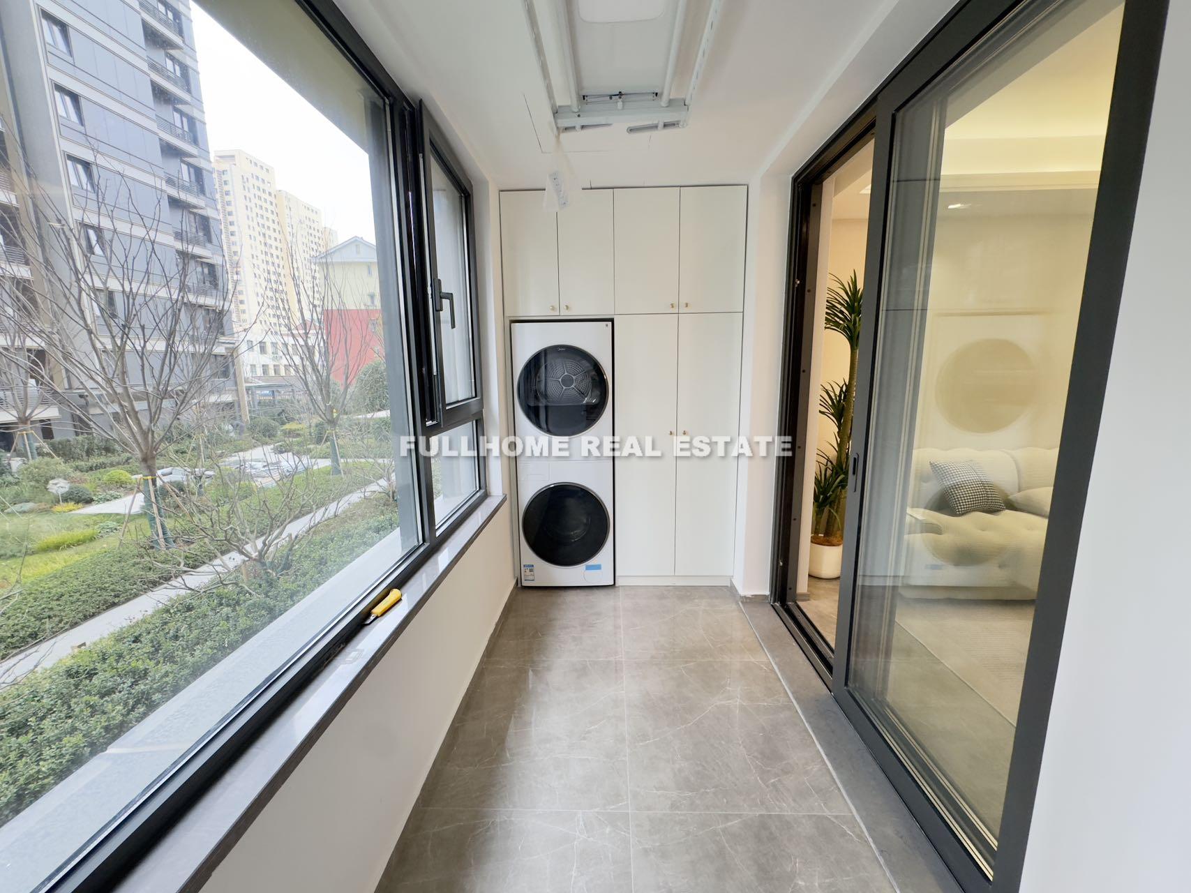 JMPERIAL CREEK - Interior view 9, Shanghai rental property