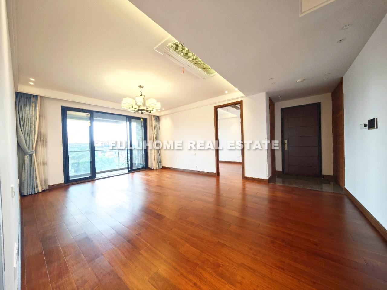 Similar property: Hongqiao Rongjing, 3 bedrooms, 154 sqm in Shanghai