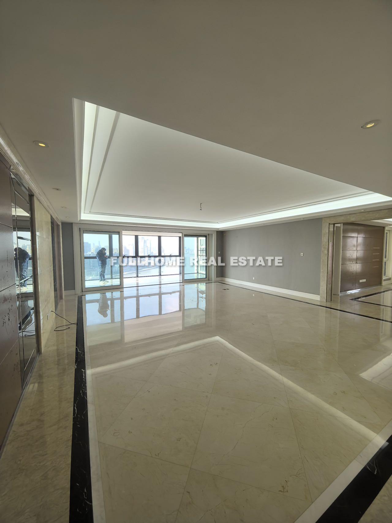 Same compound: The Bay, 4 bedrooms in Shanghai