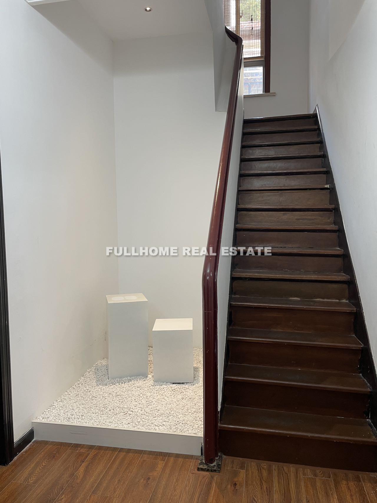 Lane 1-200 Kangping Road Old House	 - Interior view 8, Shanghai rental property